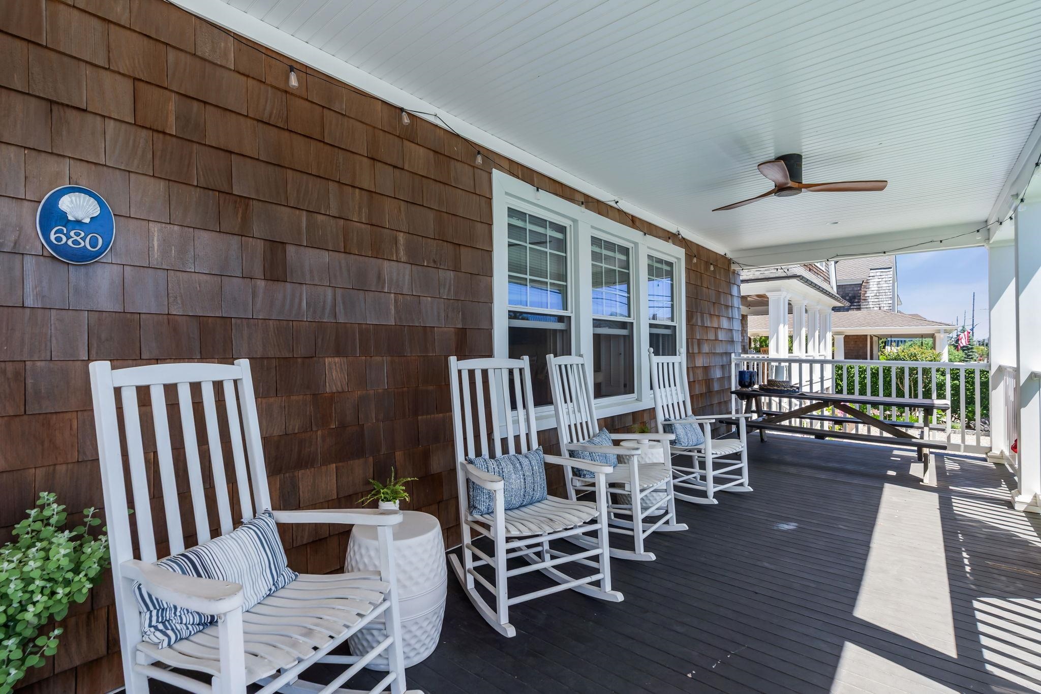 680 MAIN AVE - Photo 2
