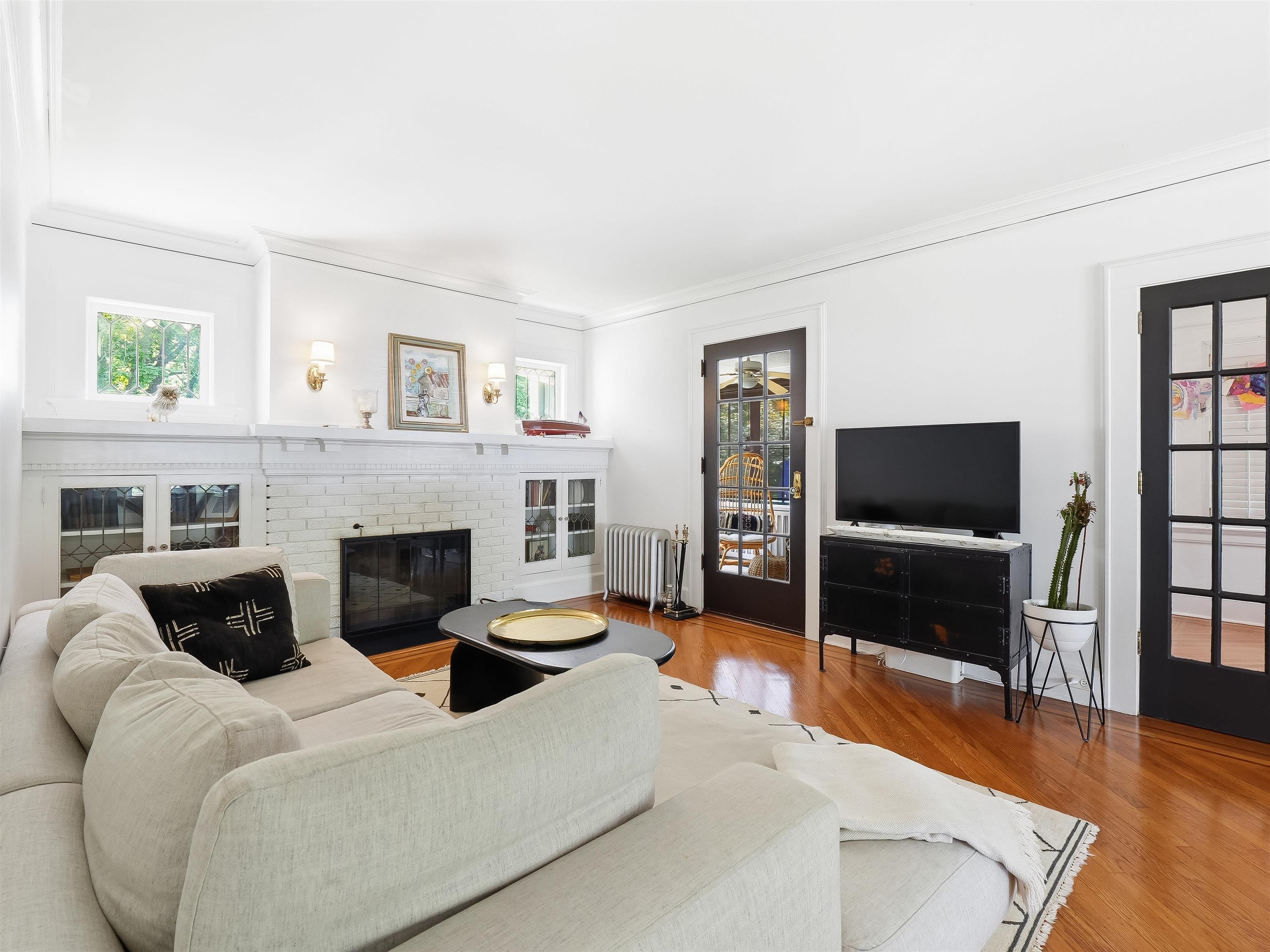 42 COURTER AVE - Photo 3