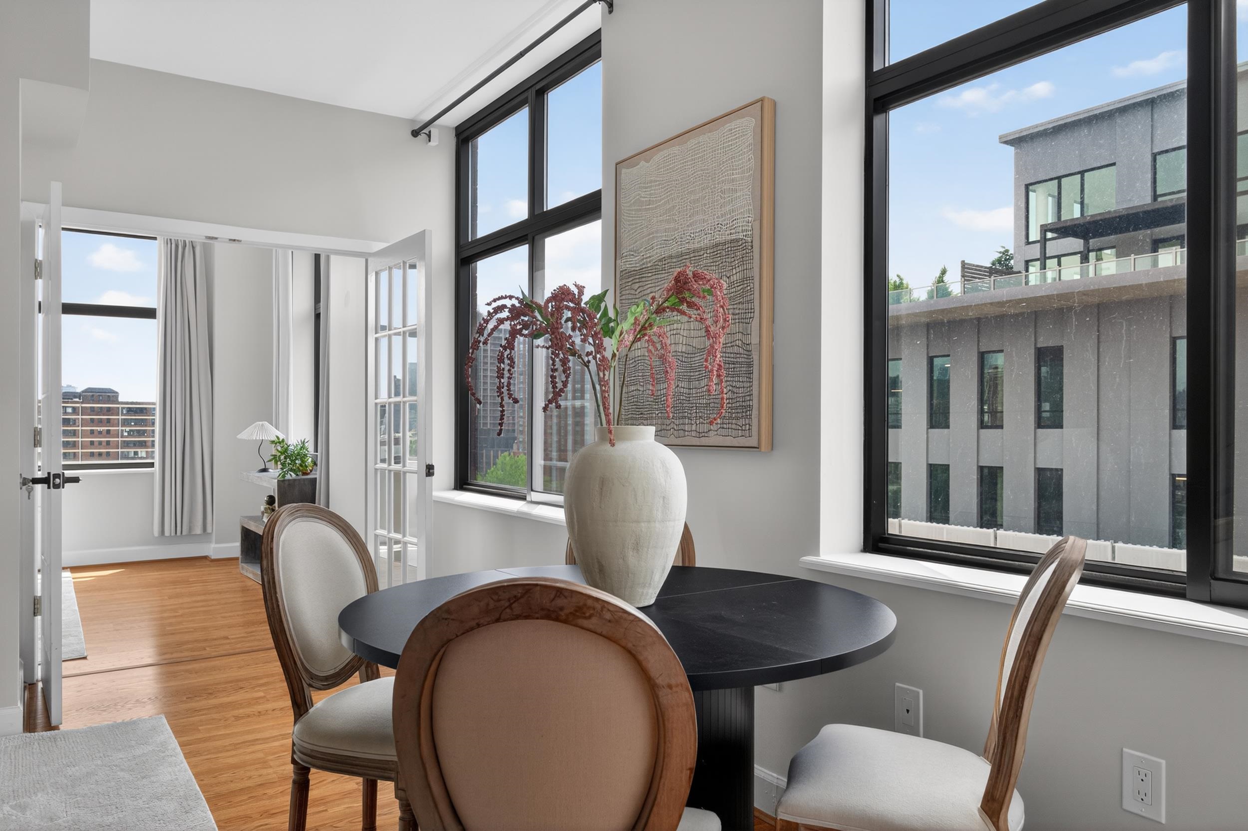 610 NEWARK ST - Photo 5