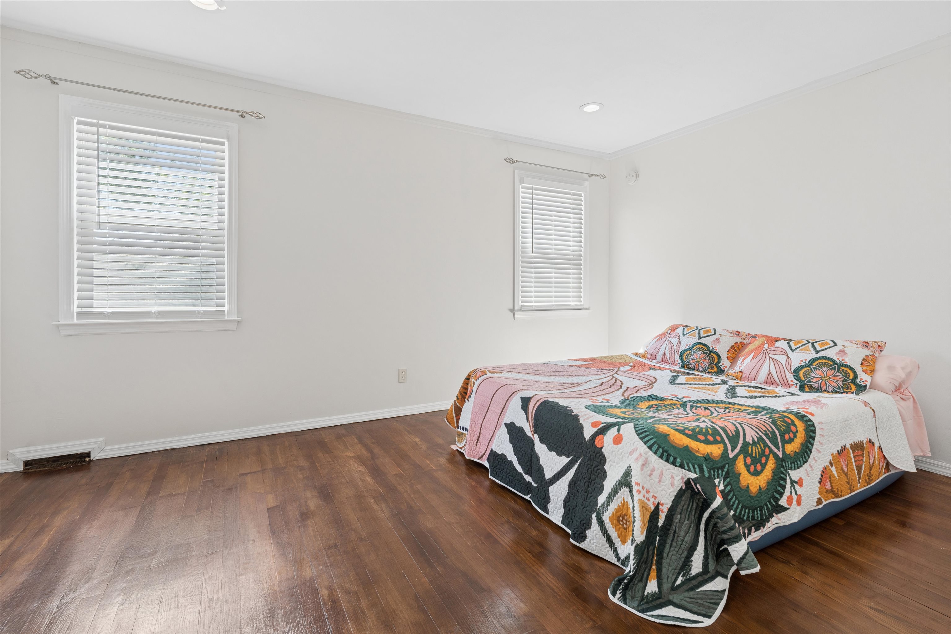 106 COUNTRY VILLAGE RD - Photo 5