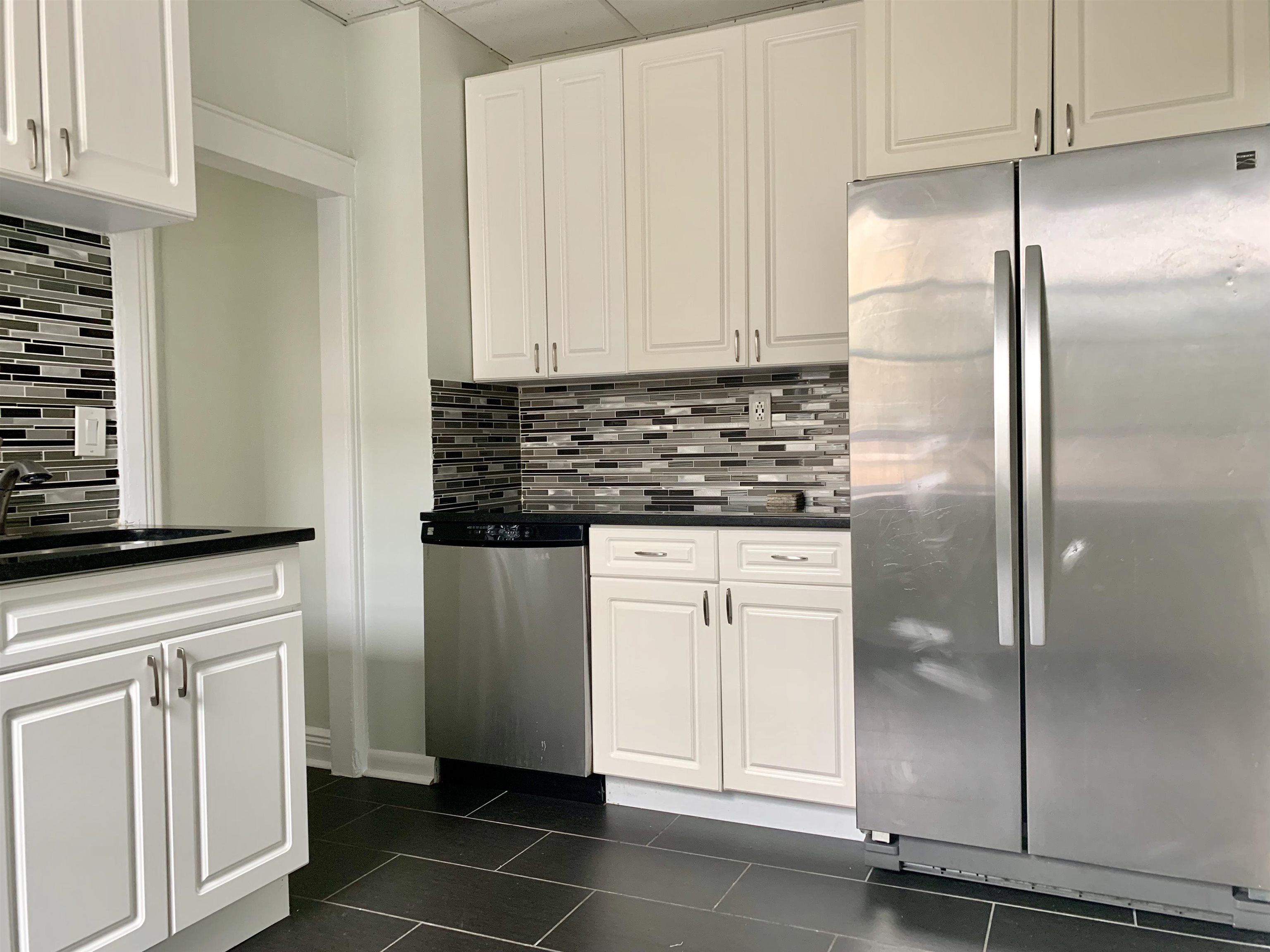7411 BLVD EAST - Photo 2