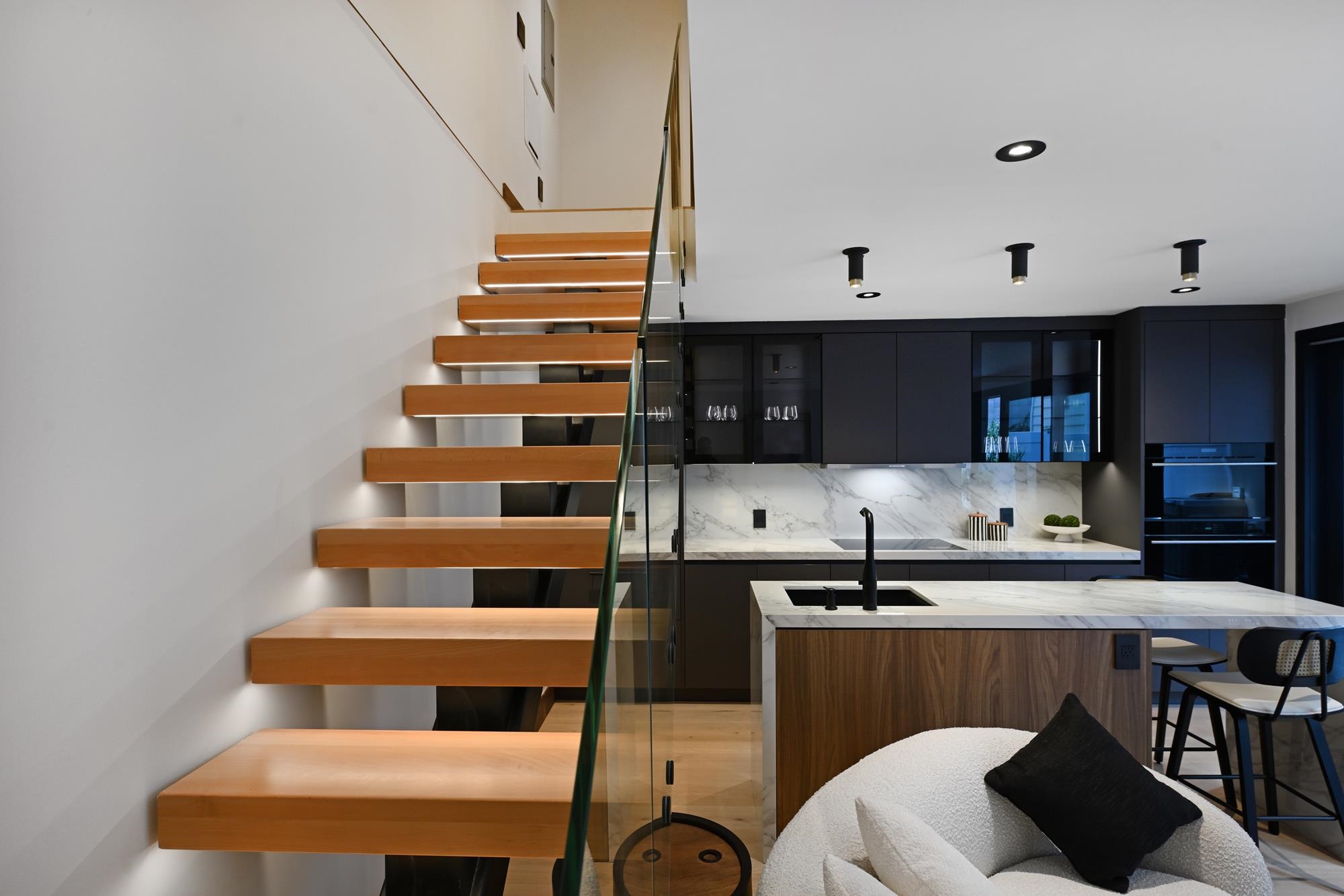91 HANCOCK AVE - Photo 8