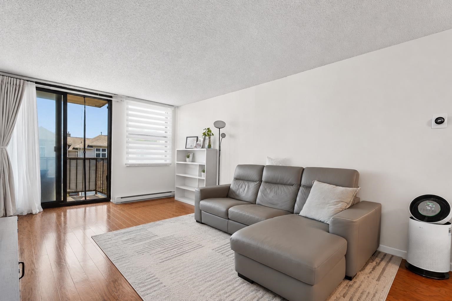 200 DIVISION ST - Photo 3