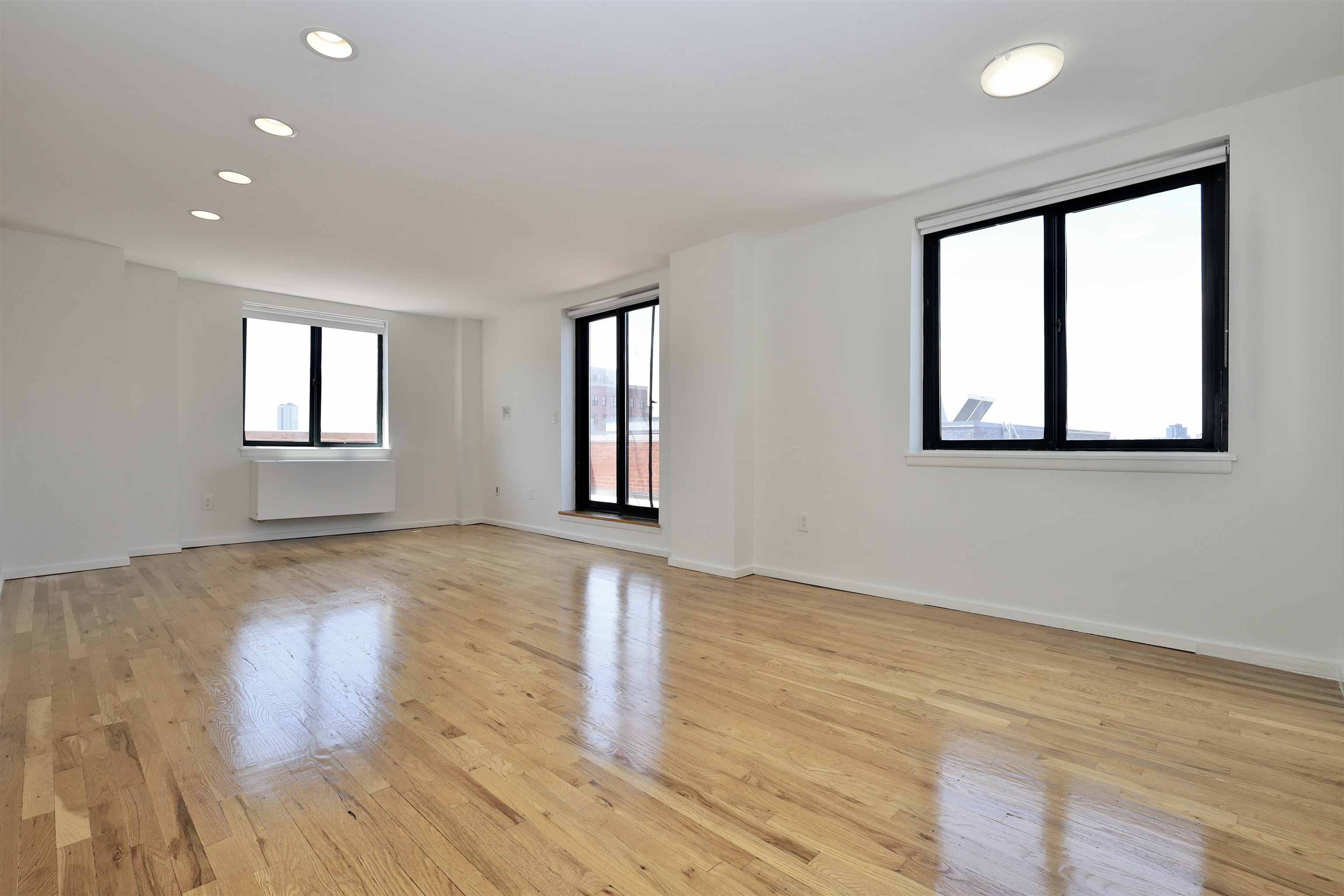 205 10TH ST - Photo 3