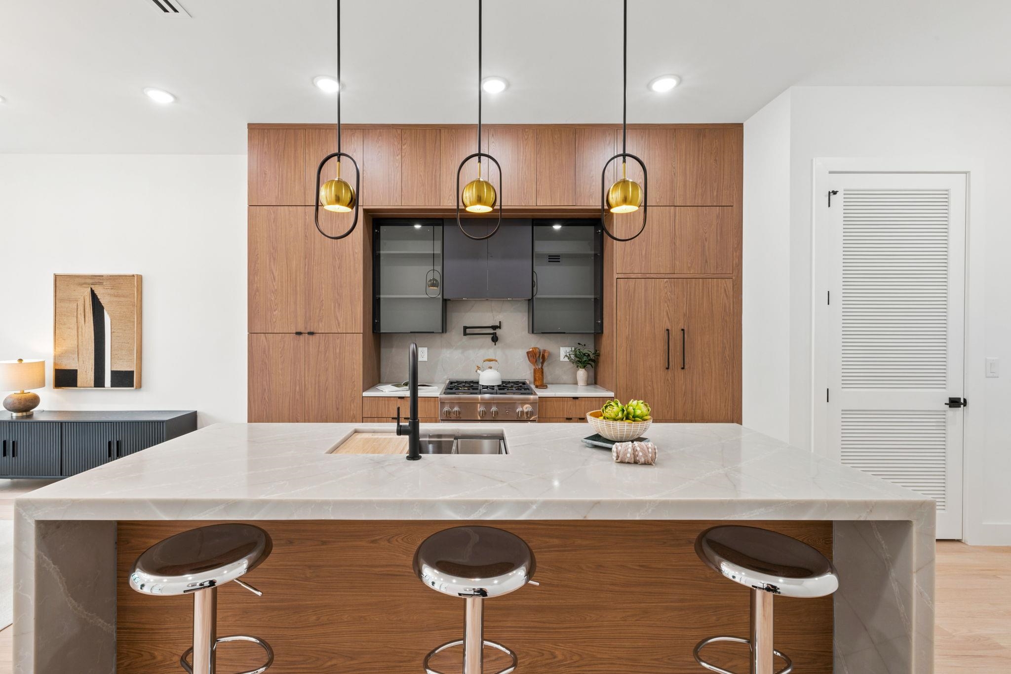 42 WAVERLY ST - Photo 4