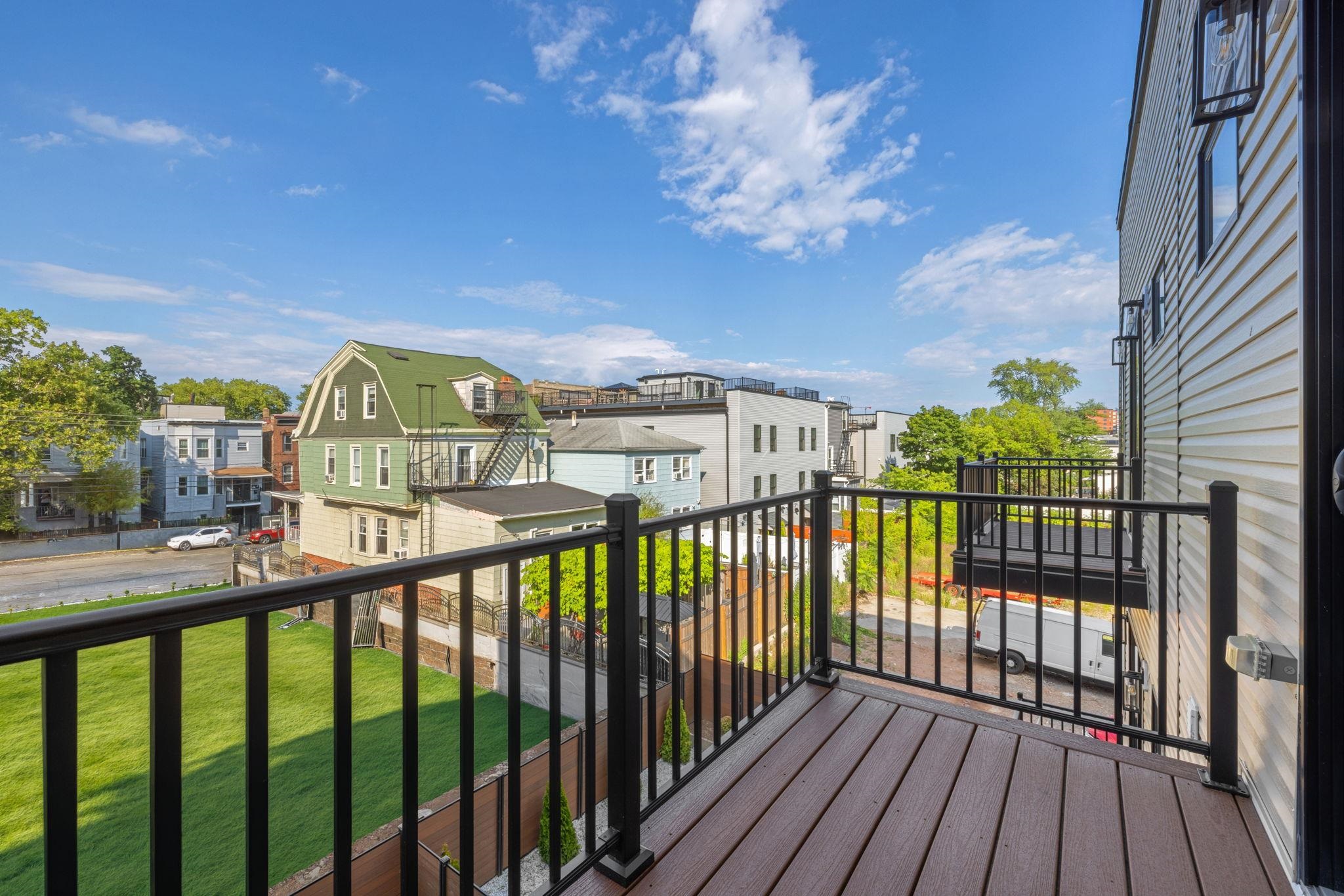 42 WAVERLY ST - Photo 15