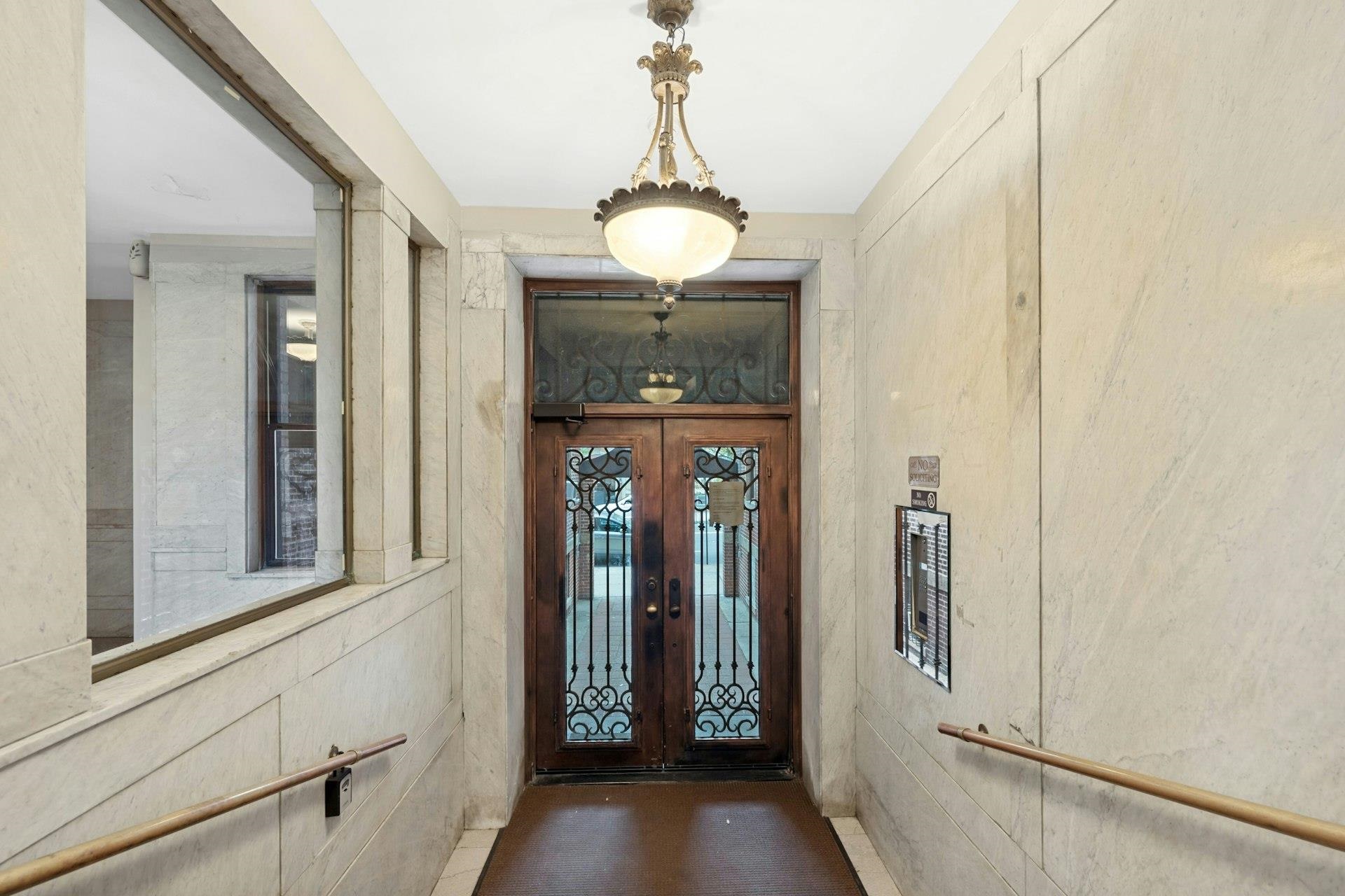 6601 BROADWAY - Photo 4
