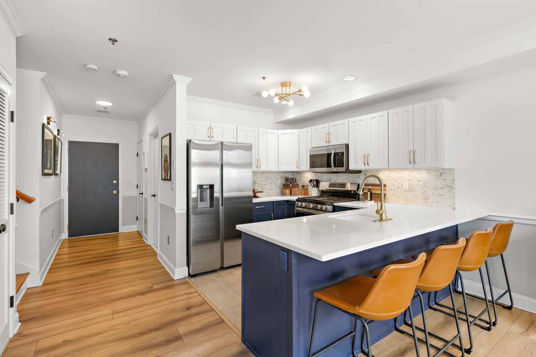 725 JEFFERSON ST - Photo 5