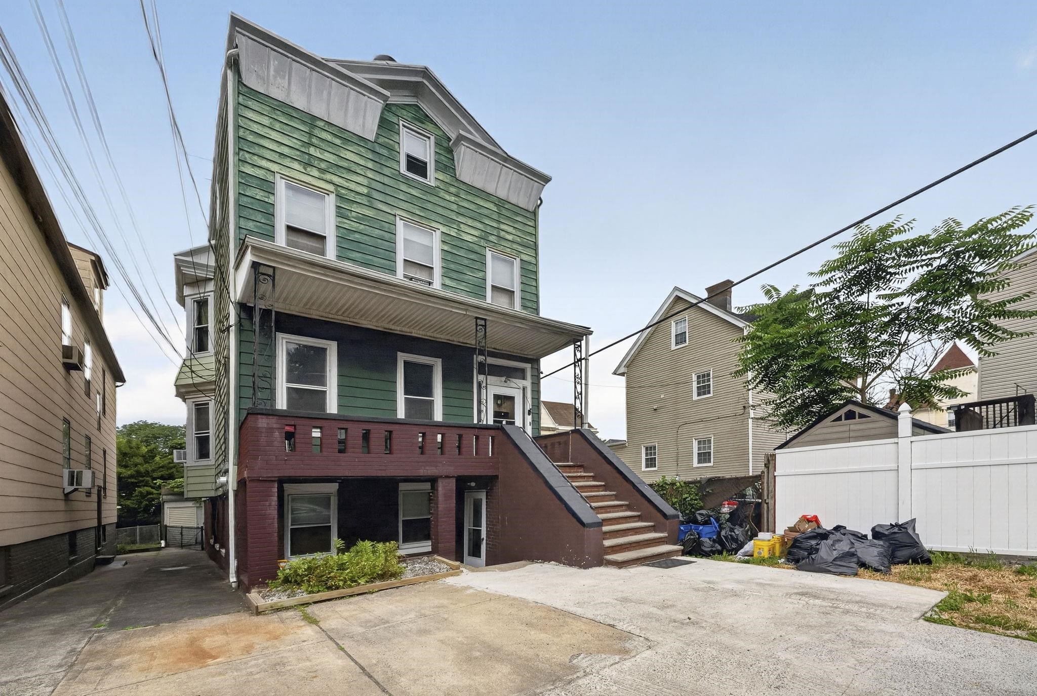 19 LINDEN CT - Photo 2