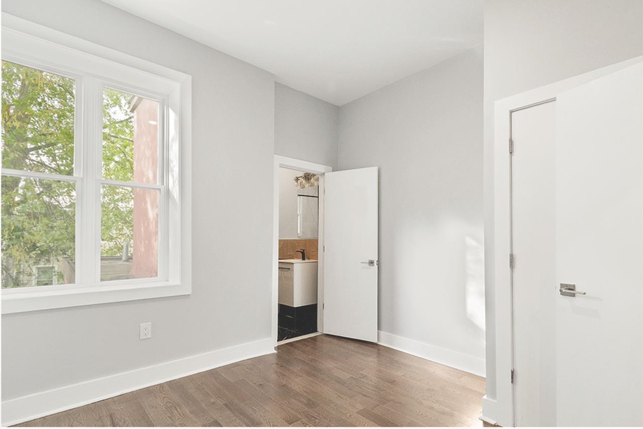 21 HANCOCK AVE - Photo 4