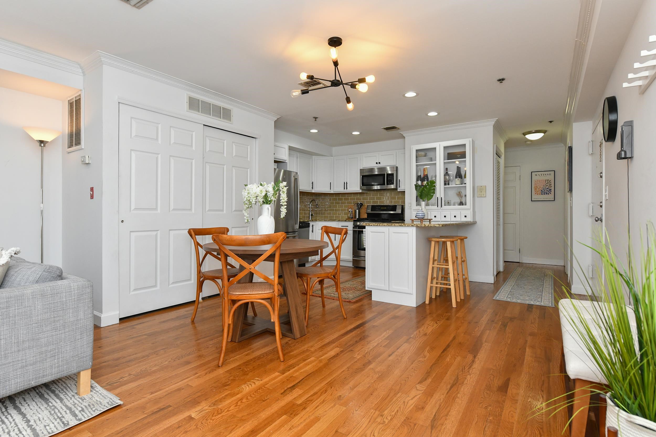 66 MADISON ST - Photo 3