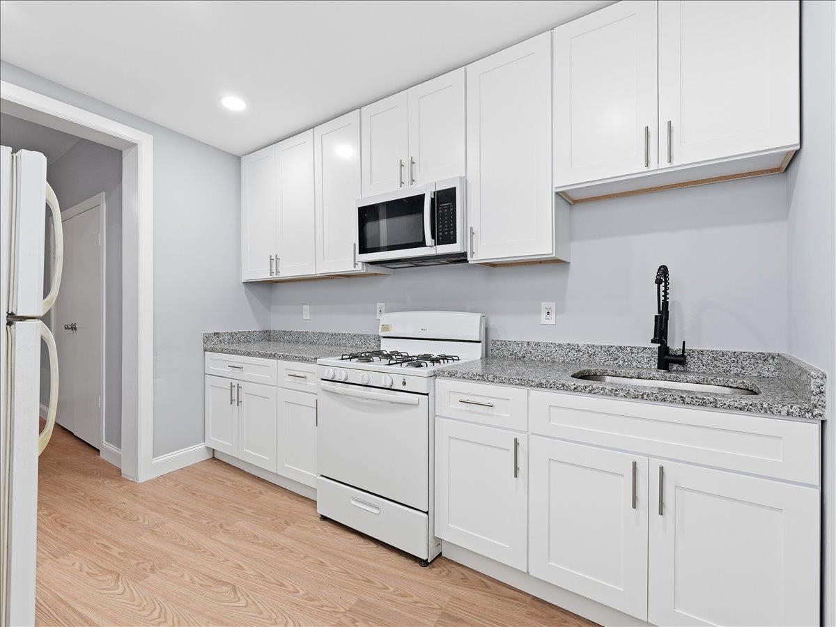73 TERRACE AVE - Photo 5