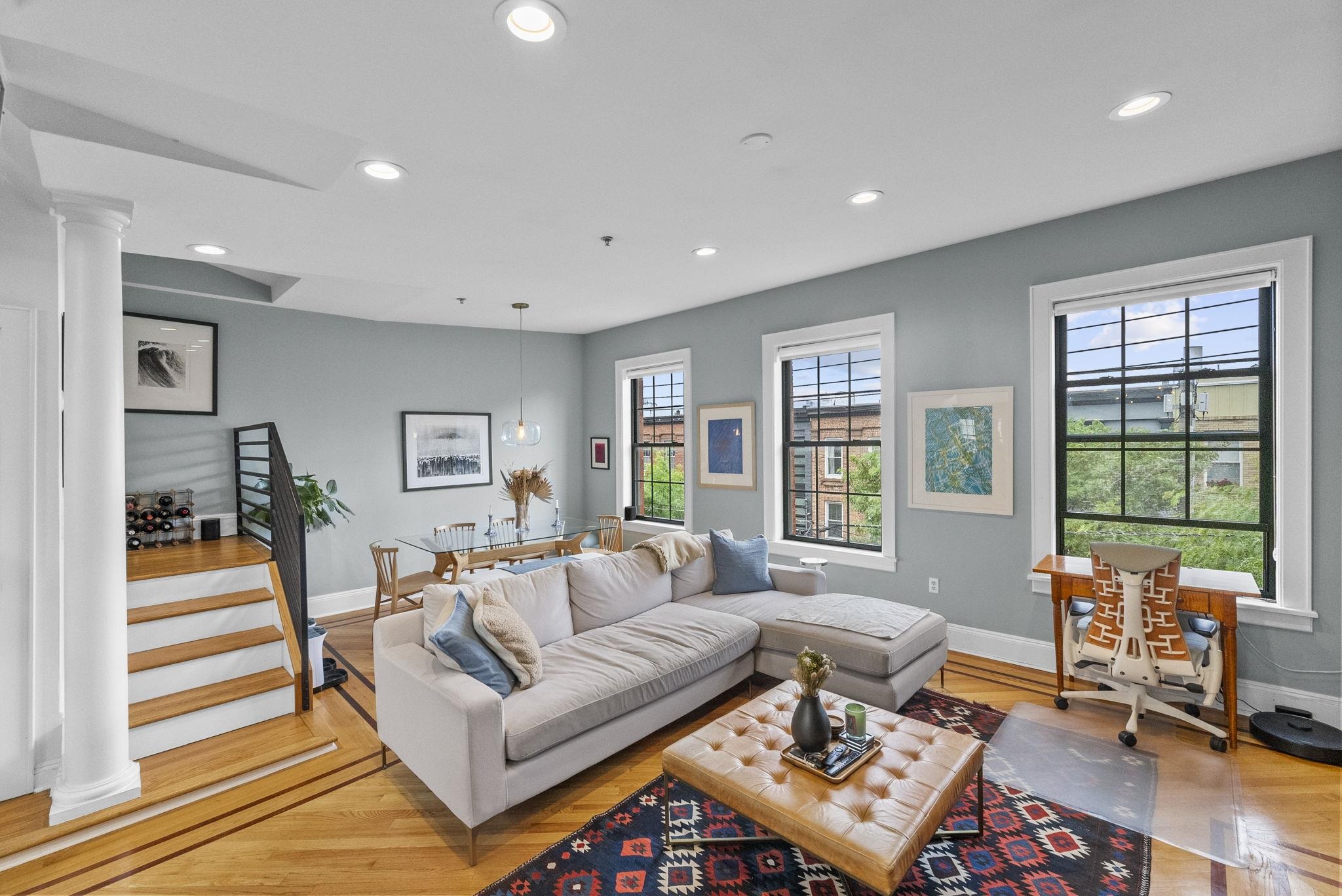 121 BLOOMFIELD ST - Photo 3