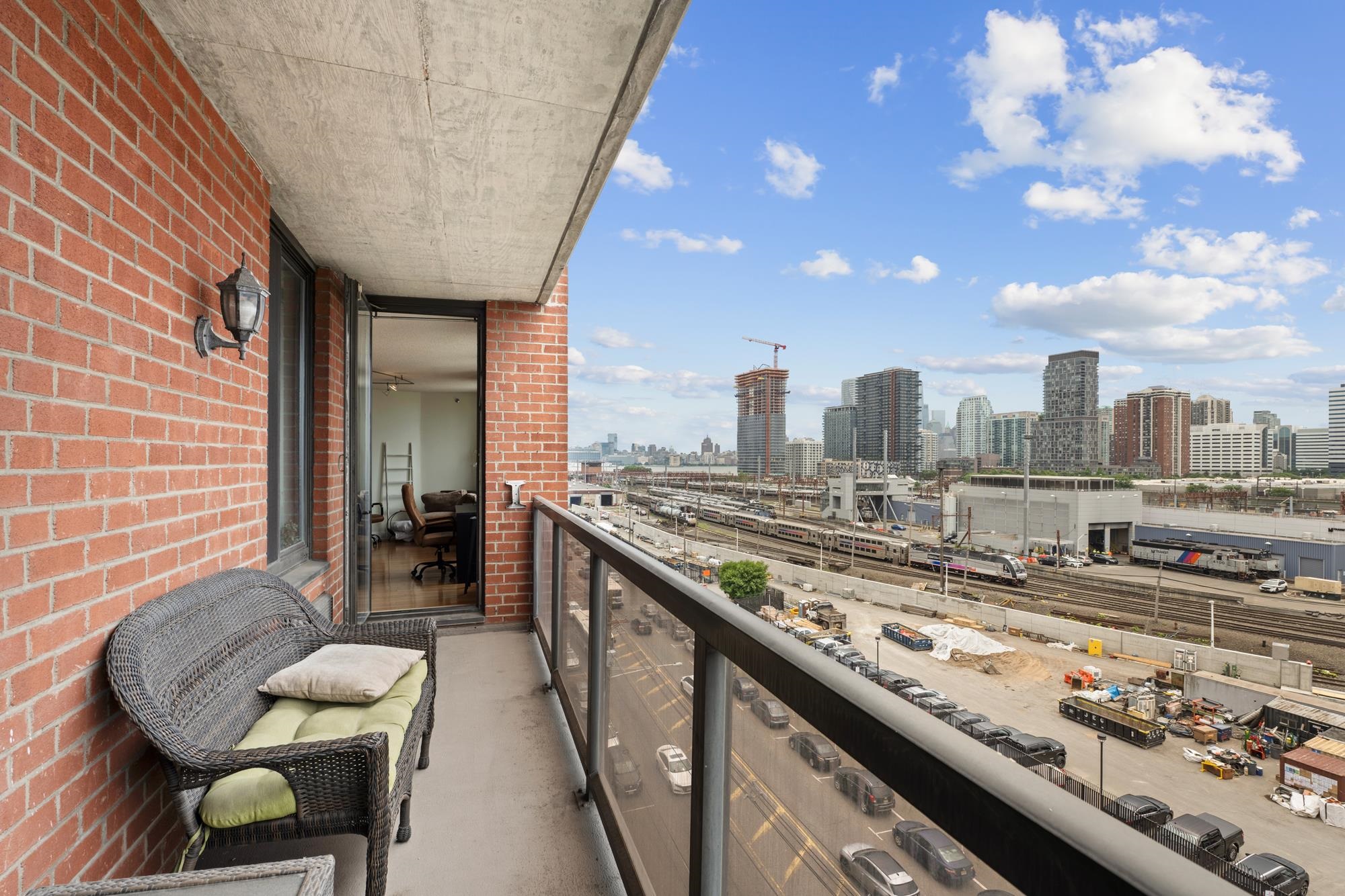 415 NEWARK ST - Photo 15