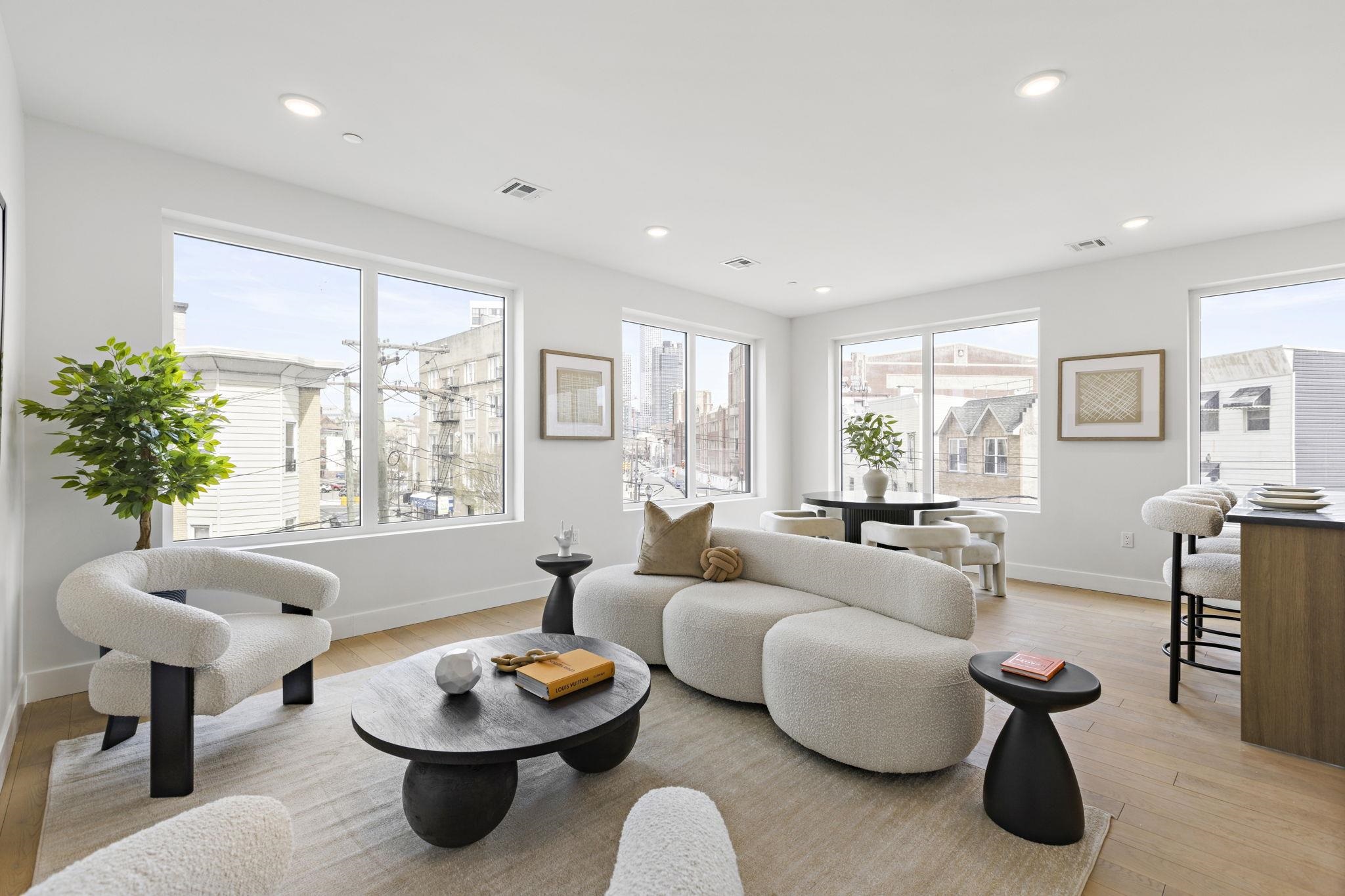 35 ORCHARD ST - Photo 4