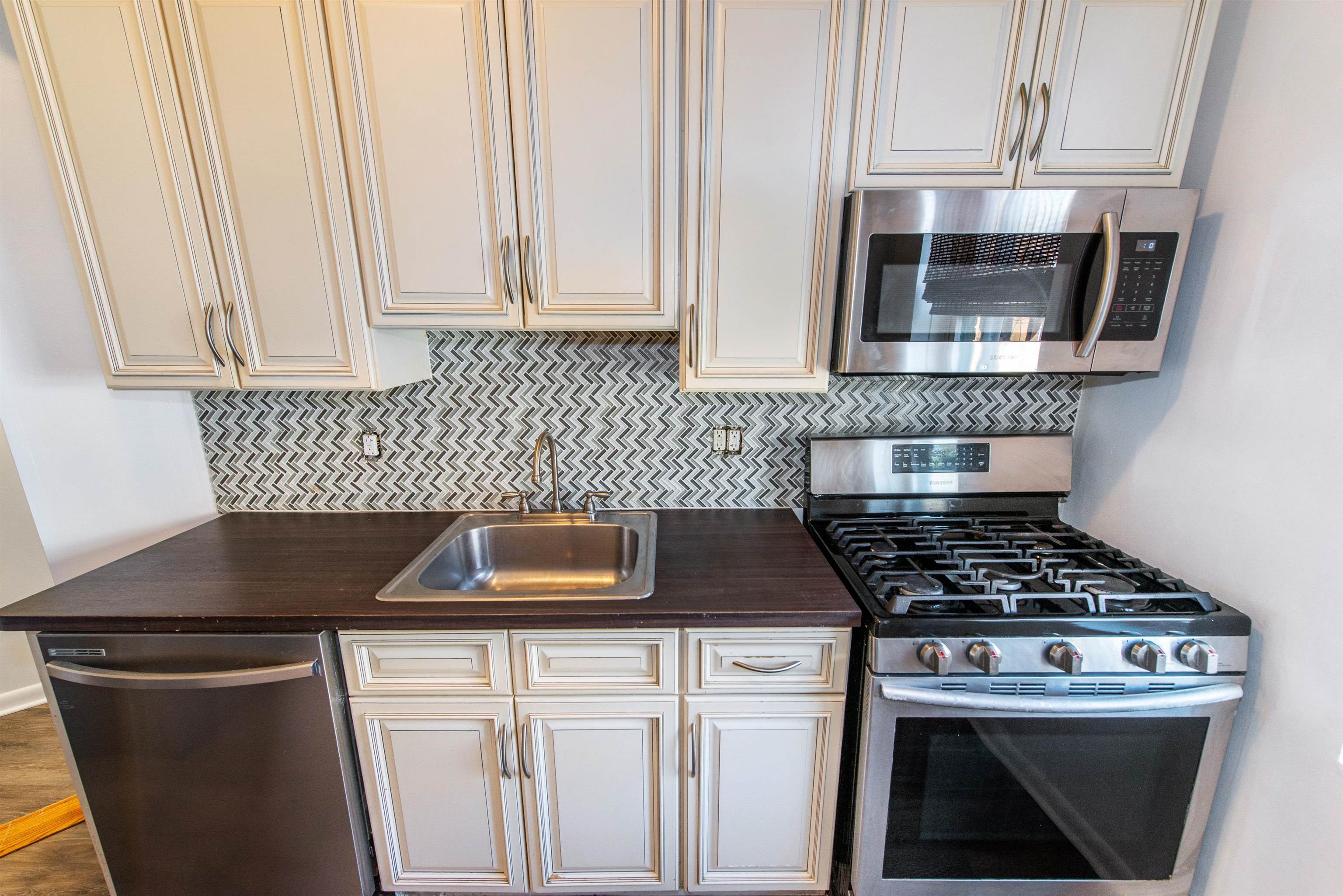 6114 HIGHLAND PL - Photo 3