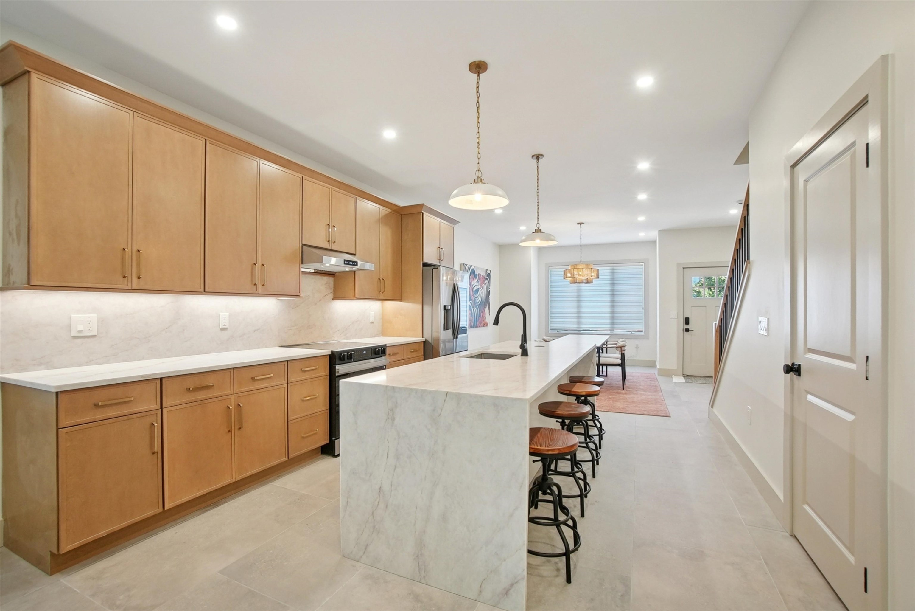 121A CLINTON AVE - Photo 4