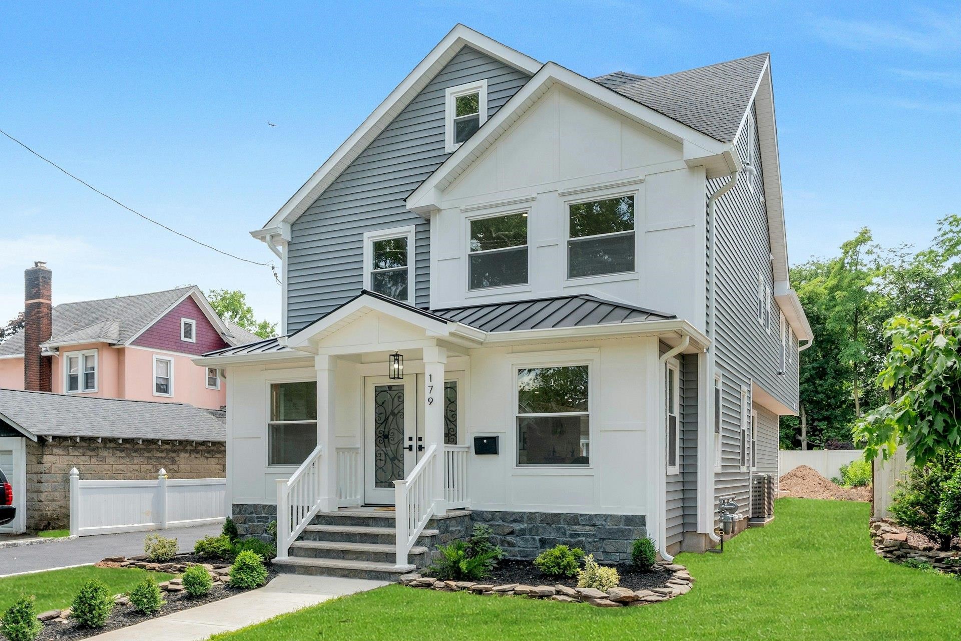 179 WASHINGTON AVE - Photo 3
