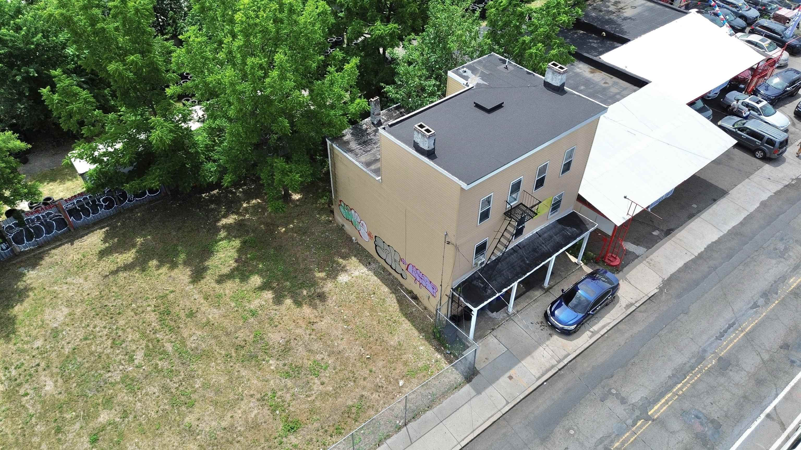1052 GARFIELD AVE - Photo 5