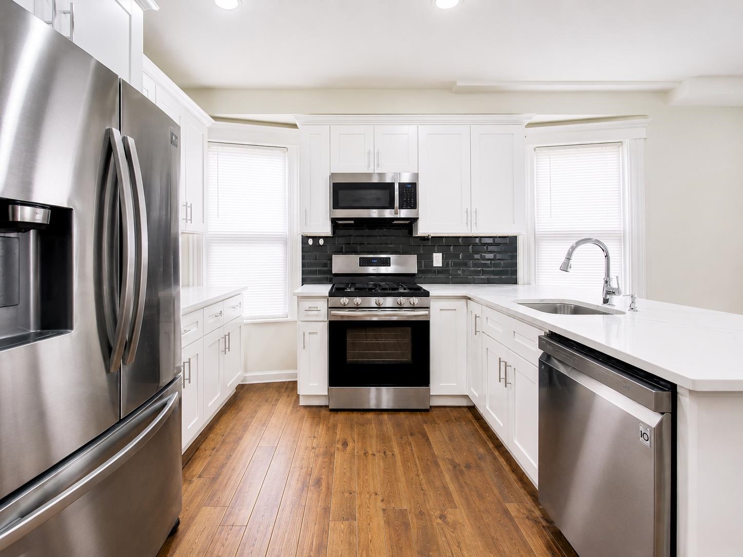 244 CLINTON AVE - Photo 2