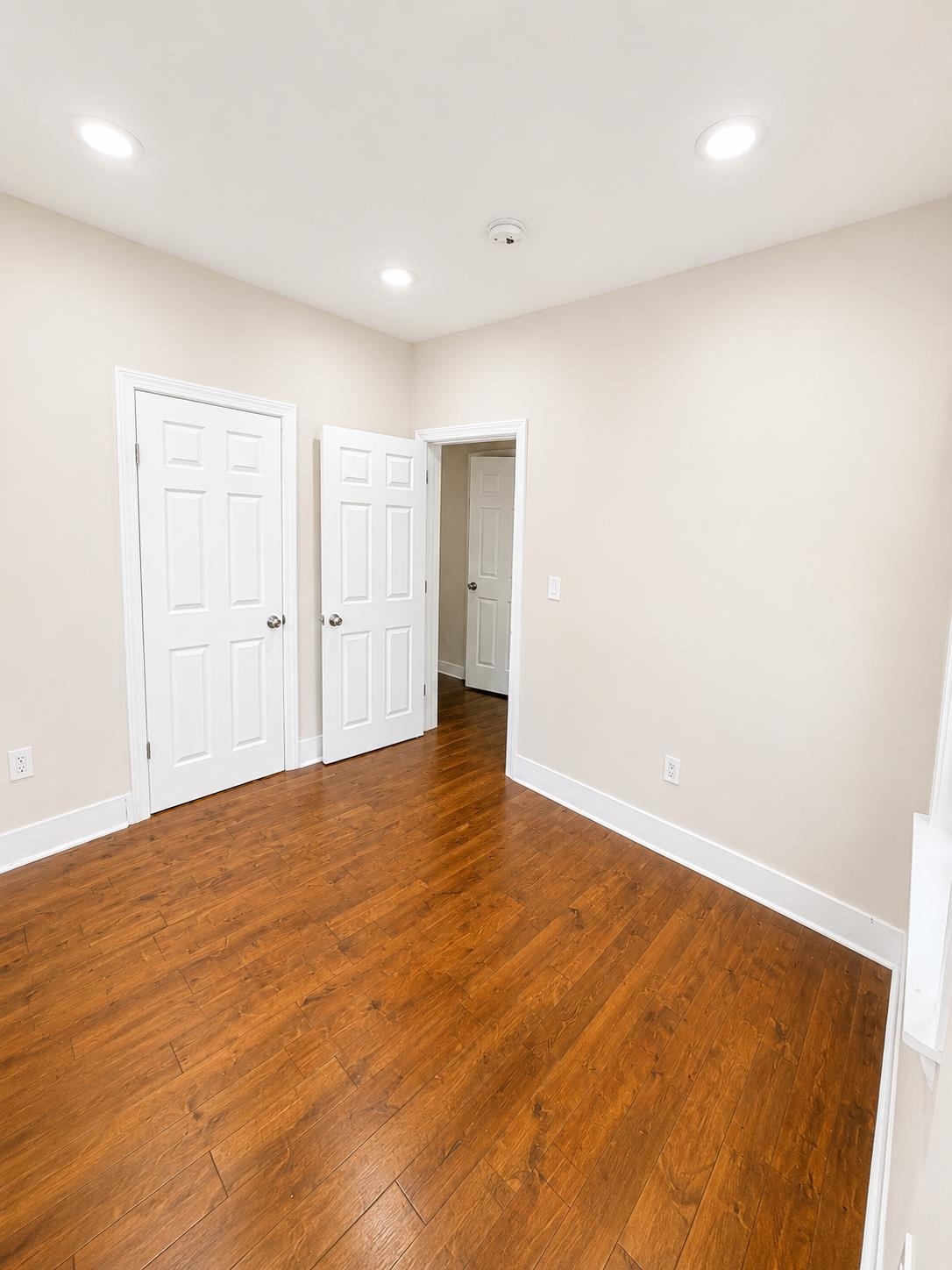 244 CLINTON AVE - Photo 4