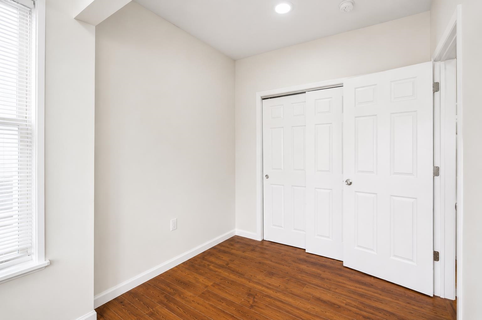 244 CLINTON AVE - Photo 5