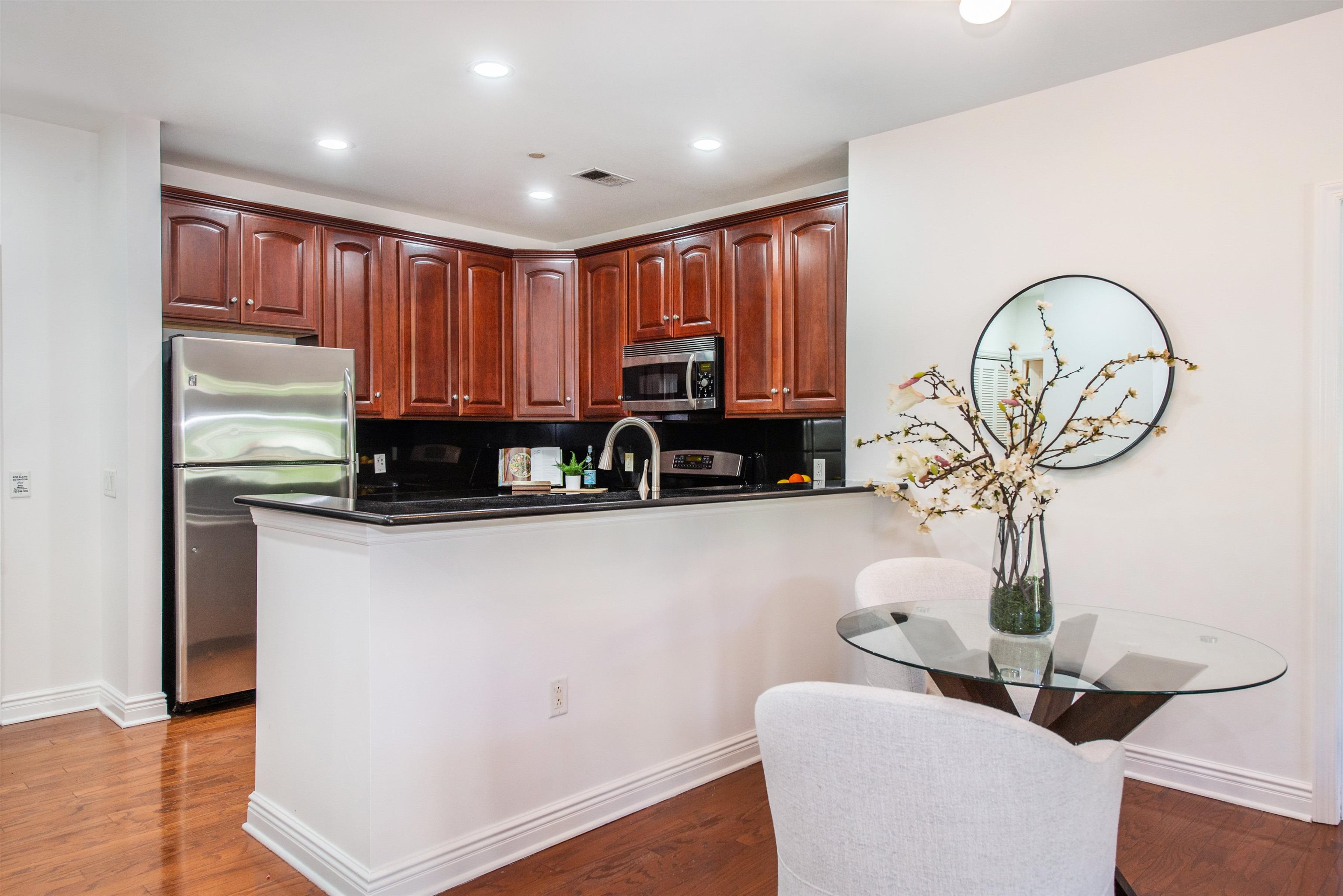7400 RIVER RD - Photo 2