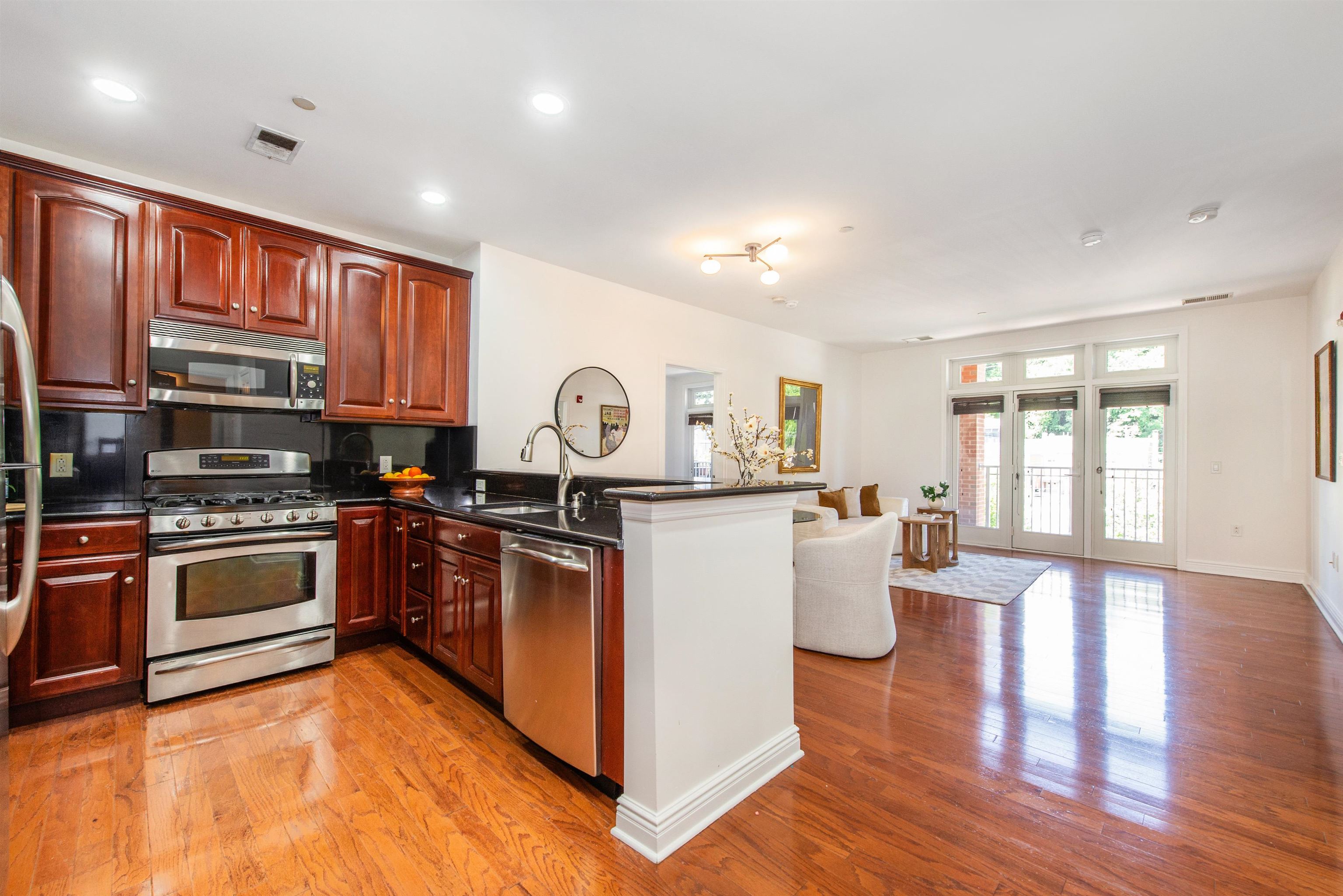 7400 RIVER RD - Photo 3