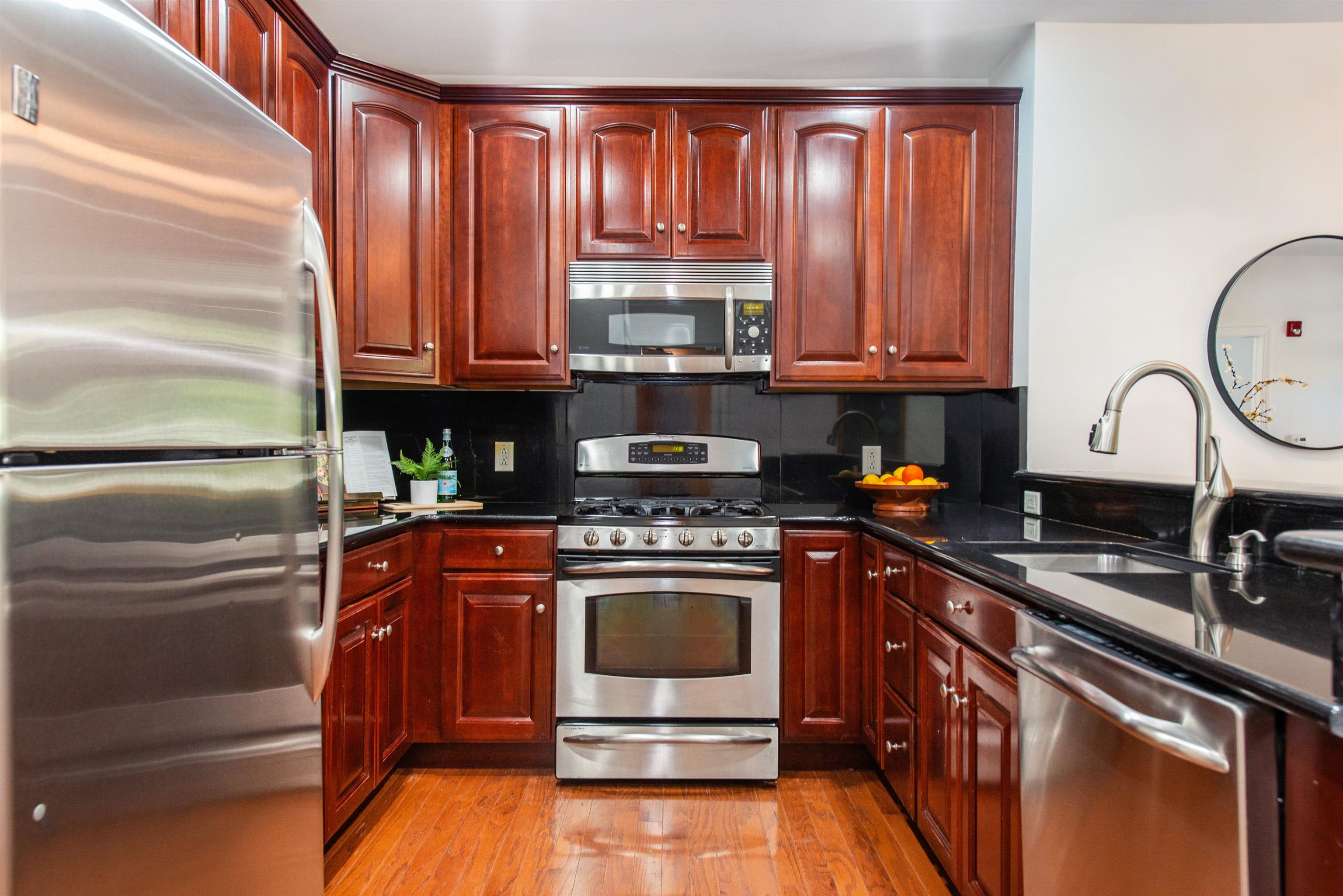 7400 RIVER RD - Photo 4