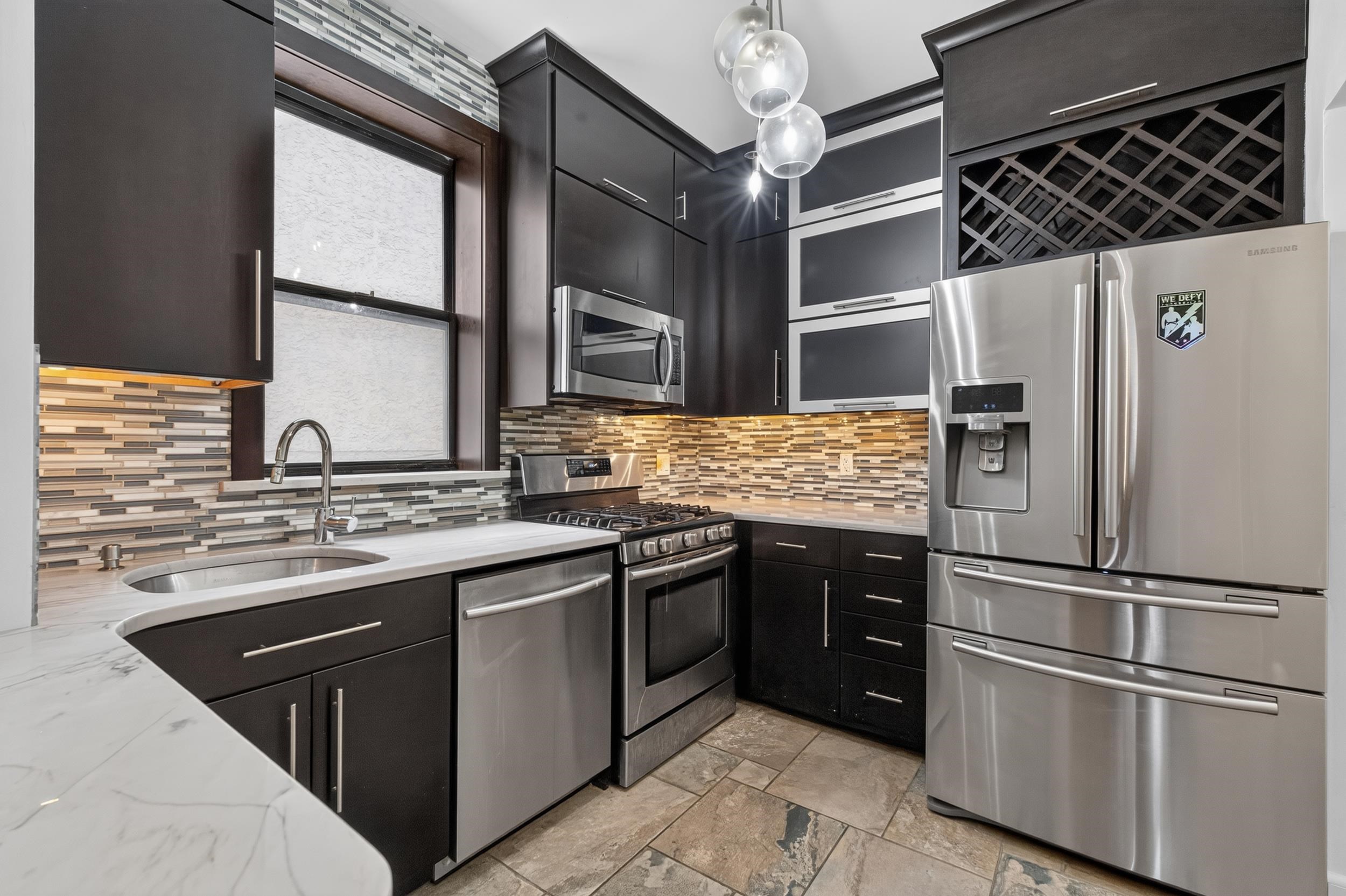 622 PARK AVE - Photo 5