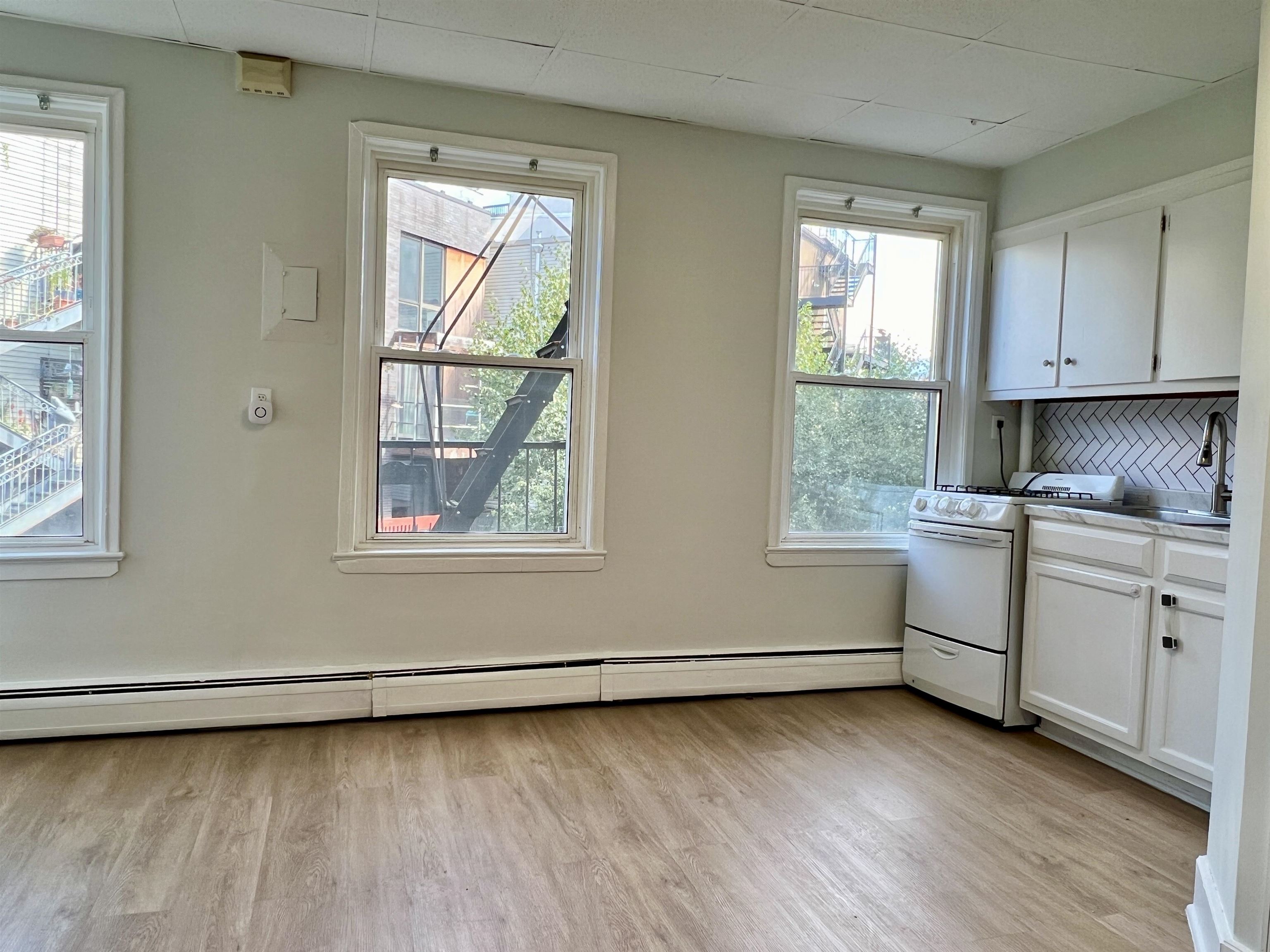 298 NEWARK AVE - Photo 3