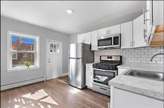 1104a AVENUE C - Photo 2