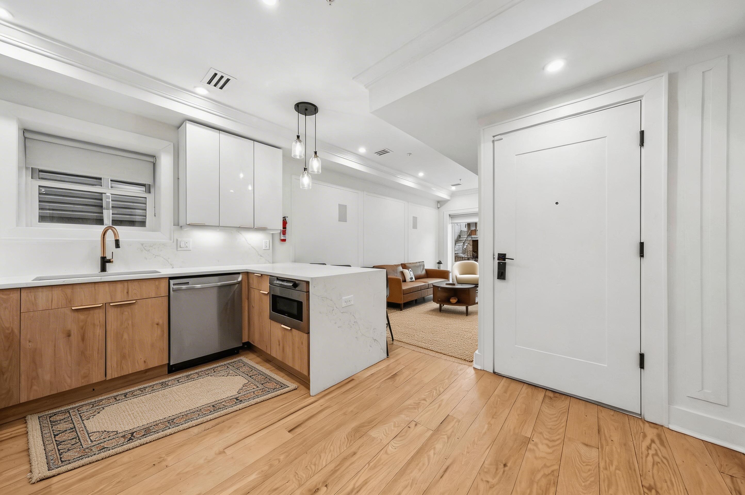 183 ZABRISKIE ST - Photo 3