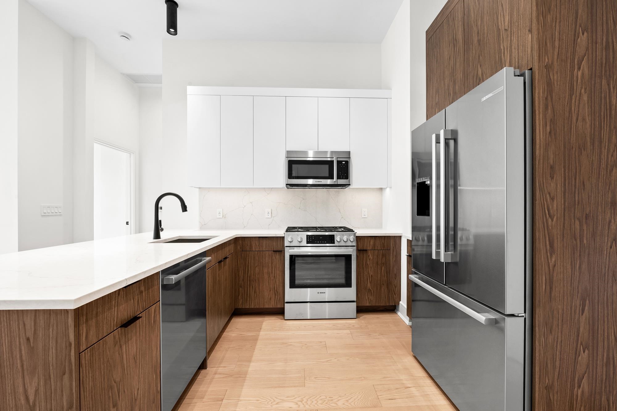 38 JACKSON ST - Photo 2