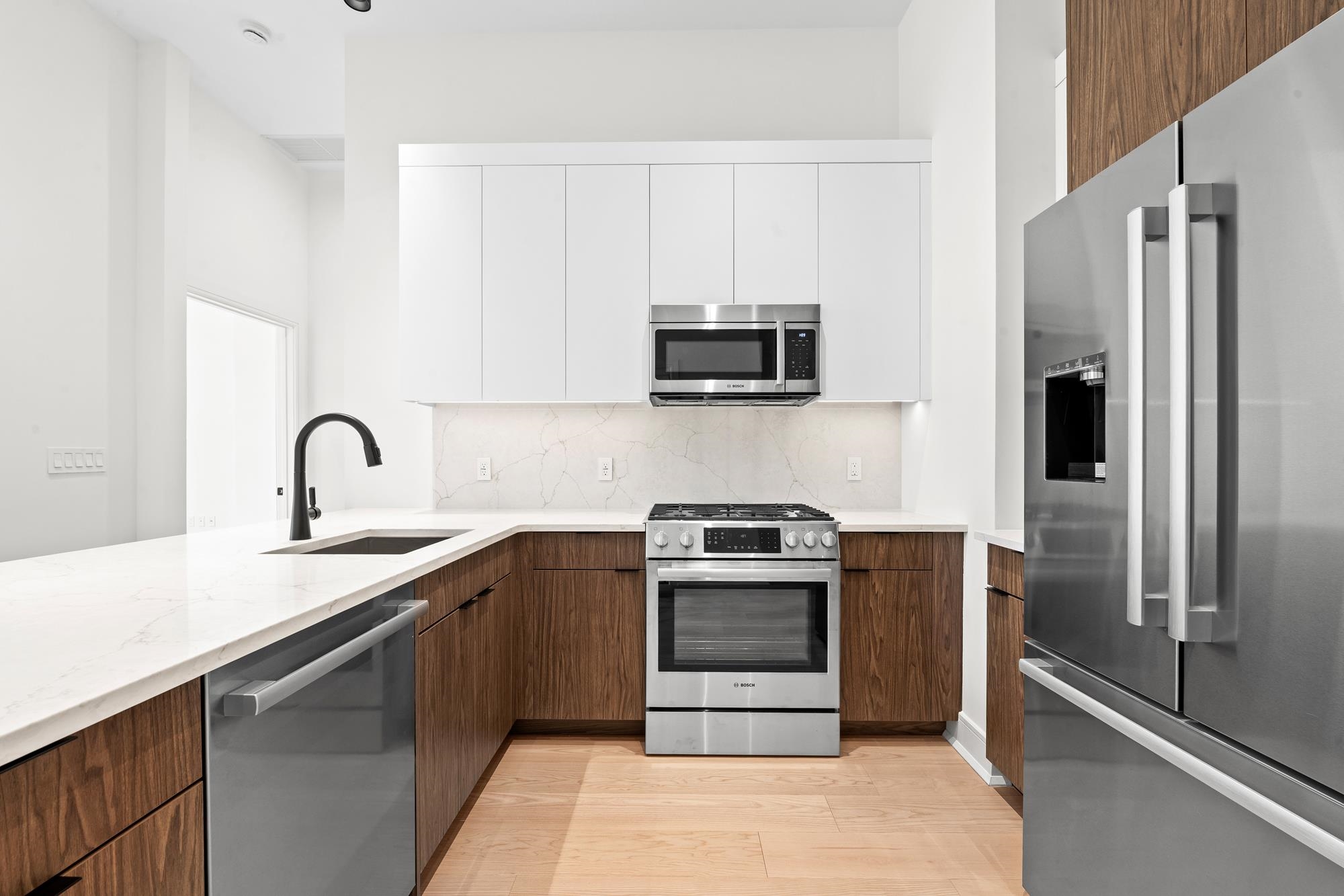 38 JACKSON ST - Photo 3