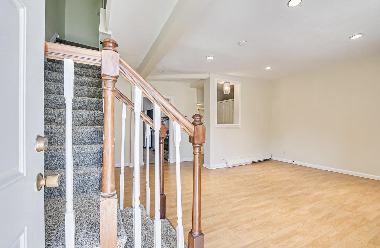 135 FULTON AVE - Photo 4