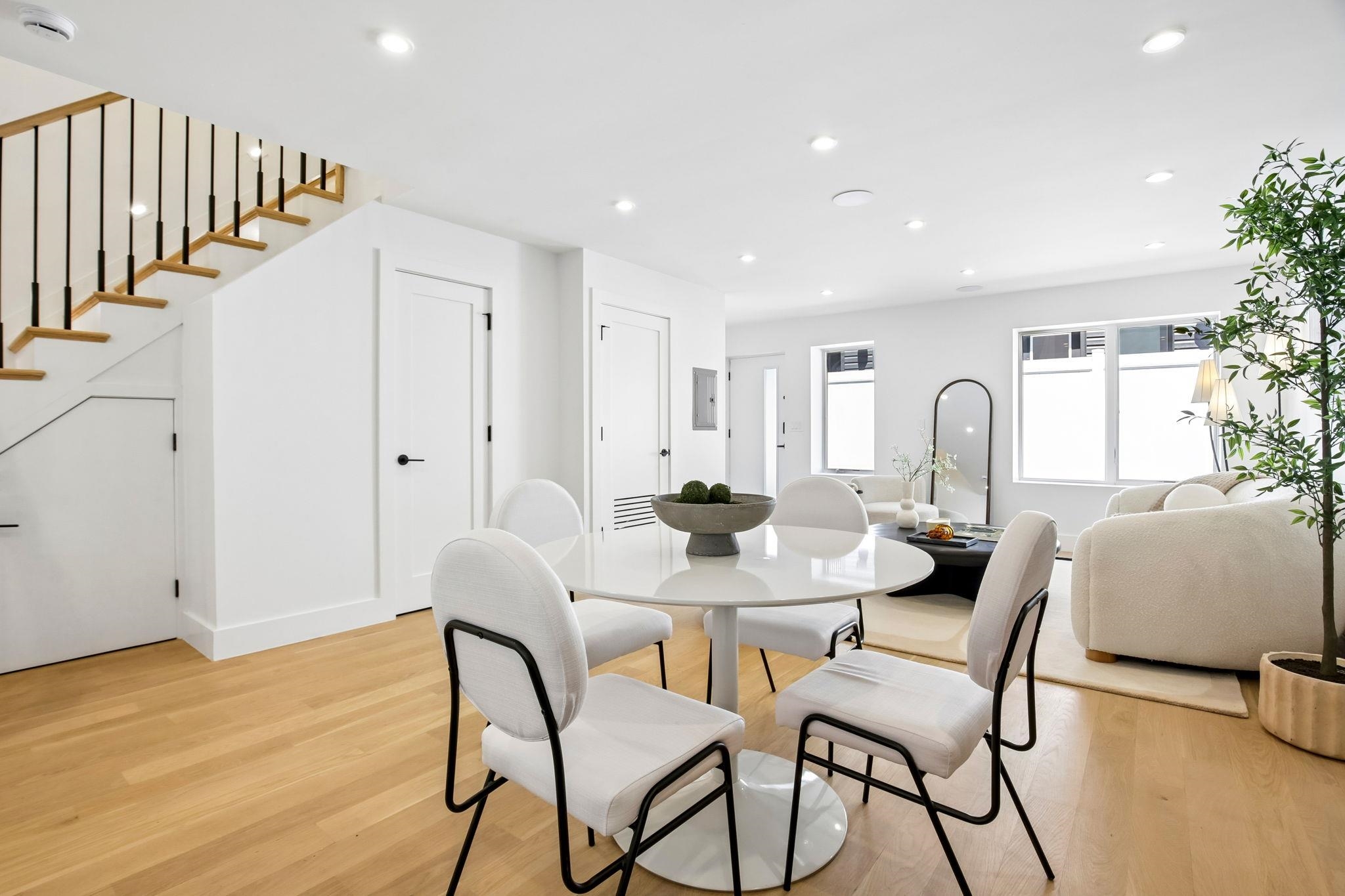 105 LAIDLAW AVE - Photo 6