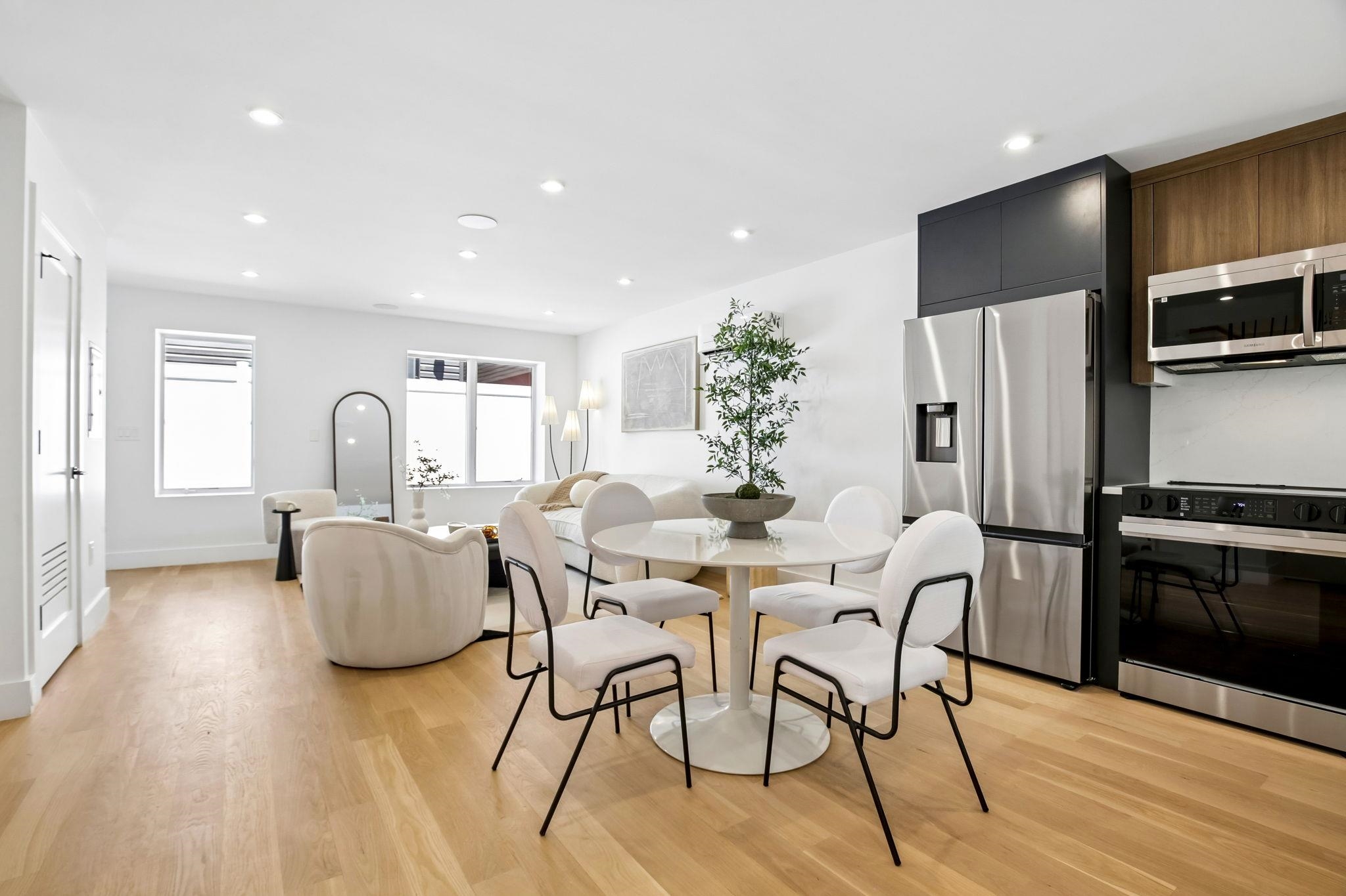 105 LAIDLAW AVE - Photo 7
