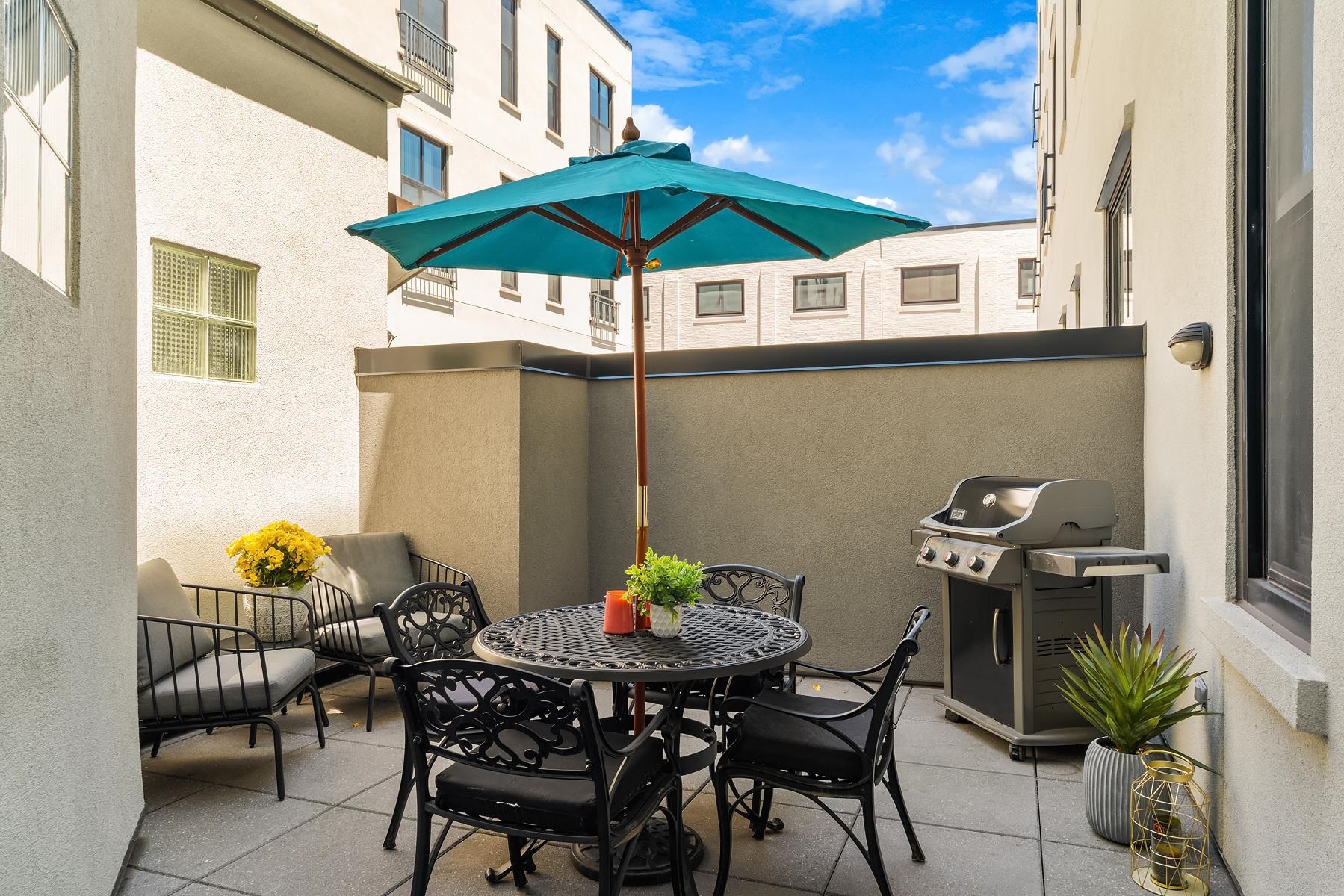 518 GREGORY AVE - Photo 4