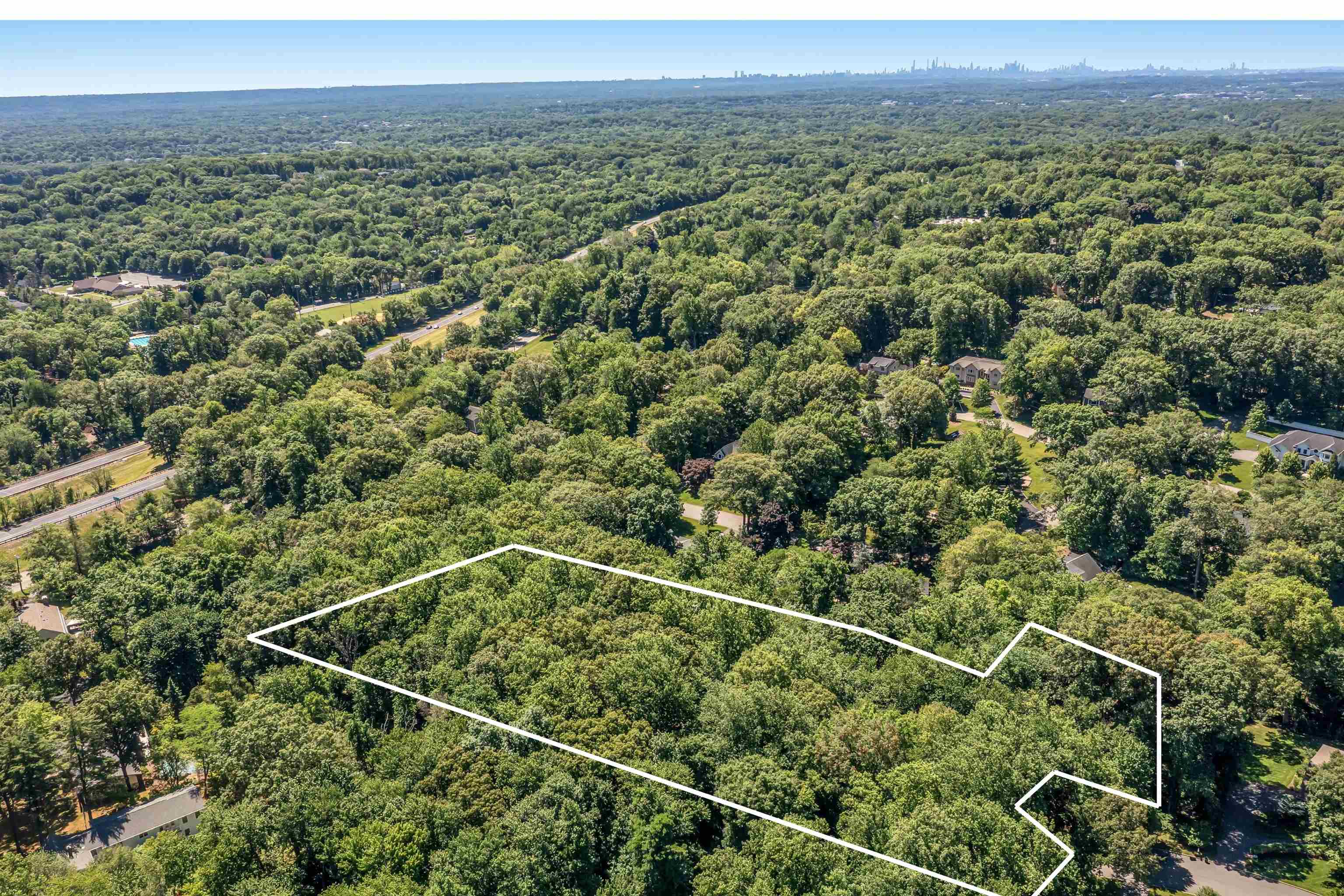 10 DEERFIELD DR - Photo 4