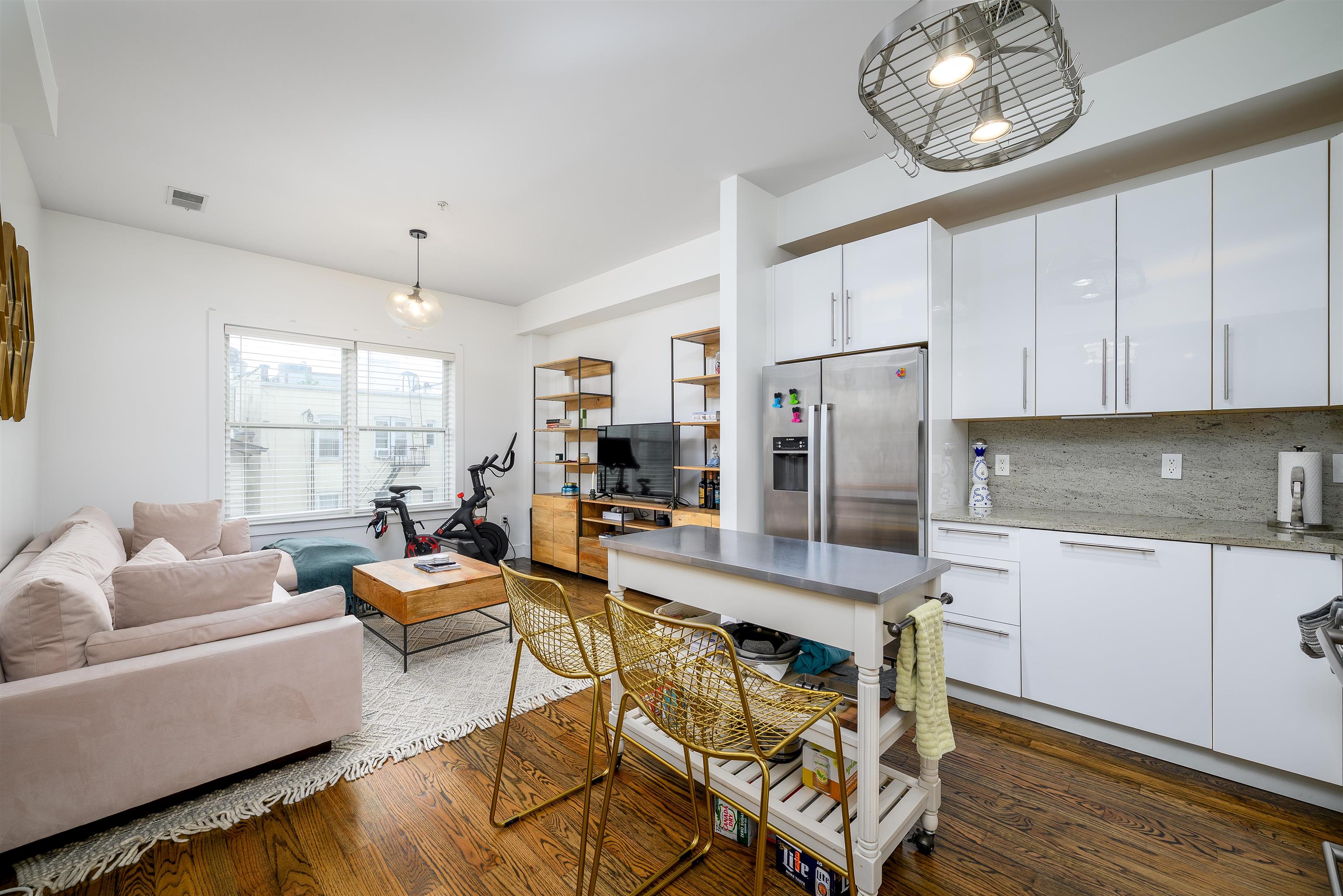 349 3RD ST - Photo 2