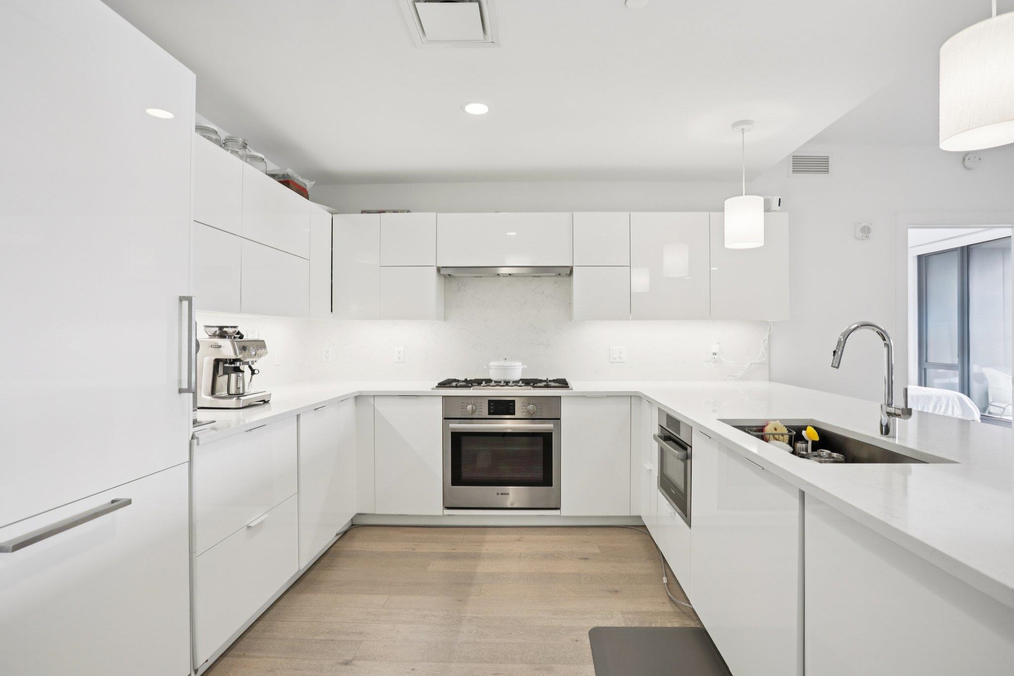 9 AVENUE AT PORT IMPERIAL - Photo 2