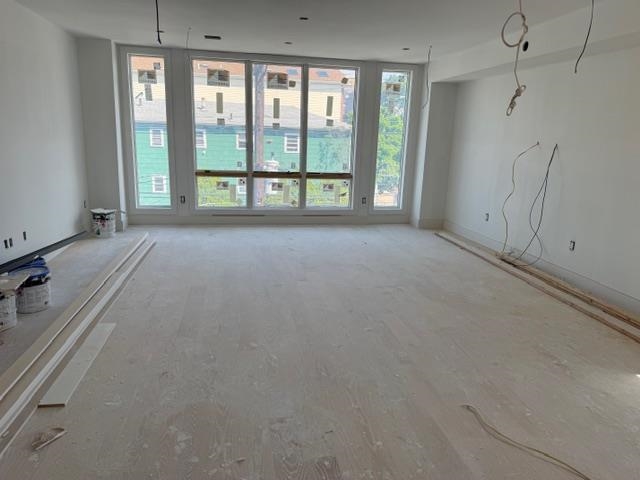 553 LIBERTY AVE - Photo 2