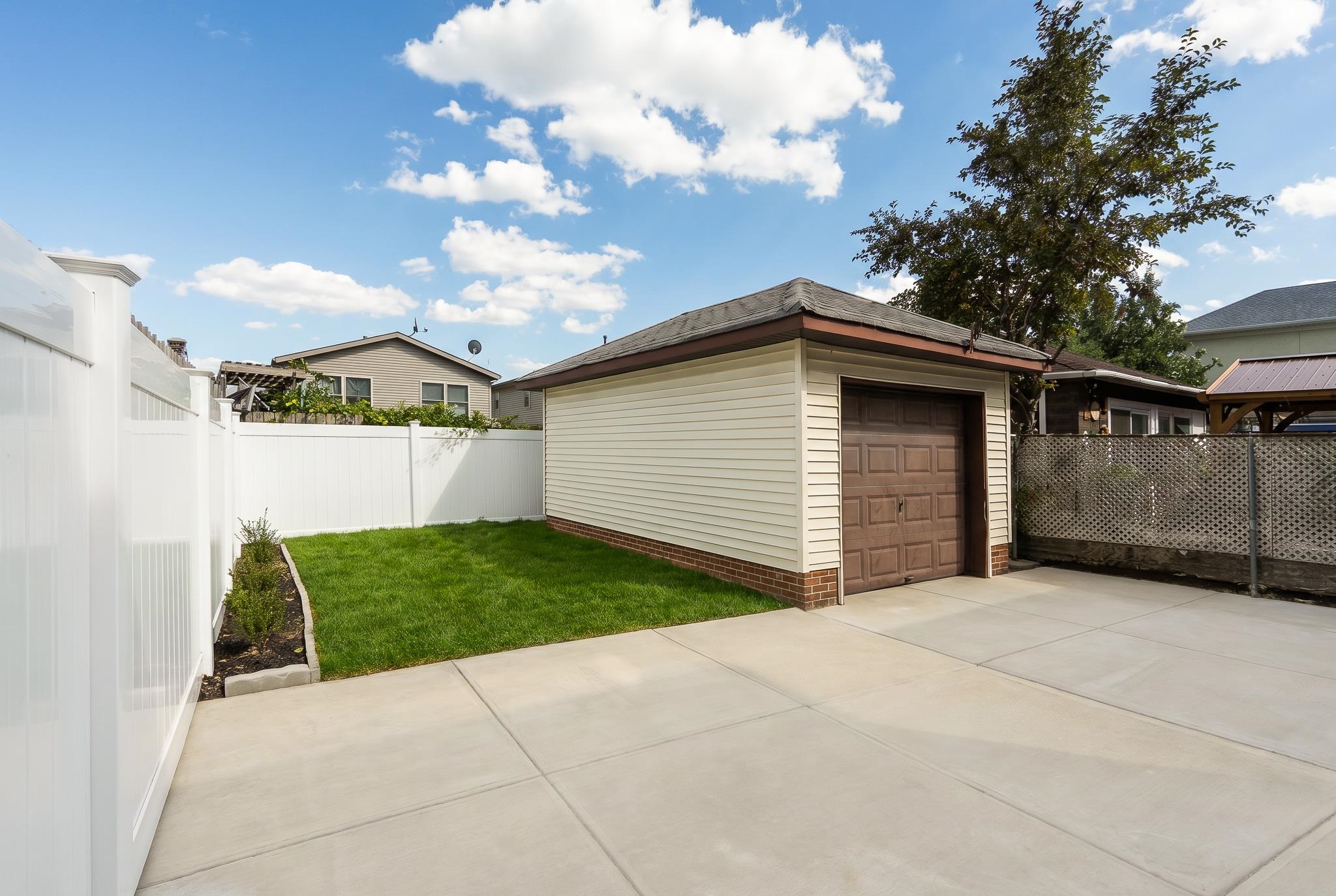 7226 KENNEDY BLVD - Photo 3