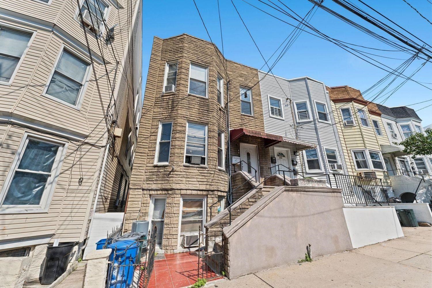 6113 WASHINGTON ST - Photo 2
