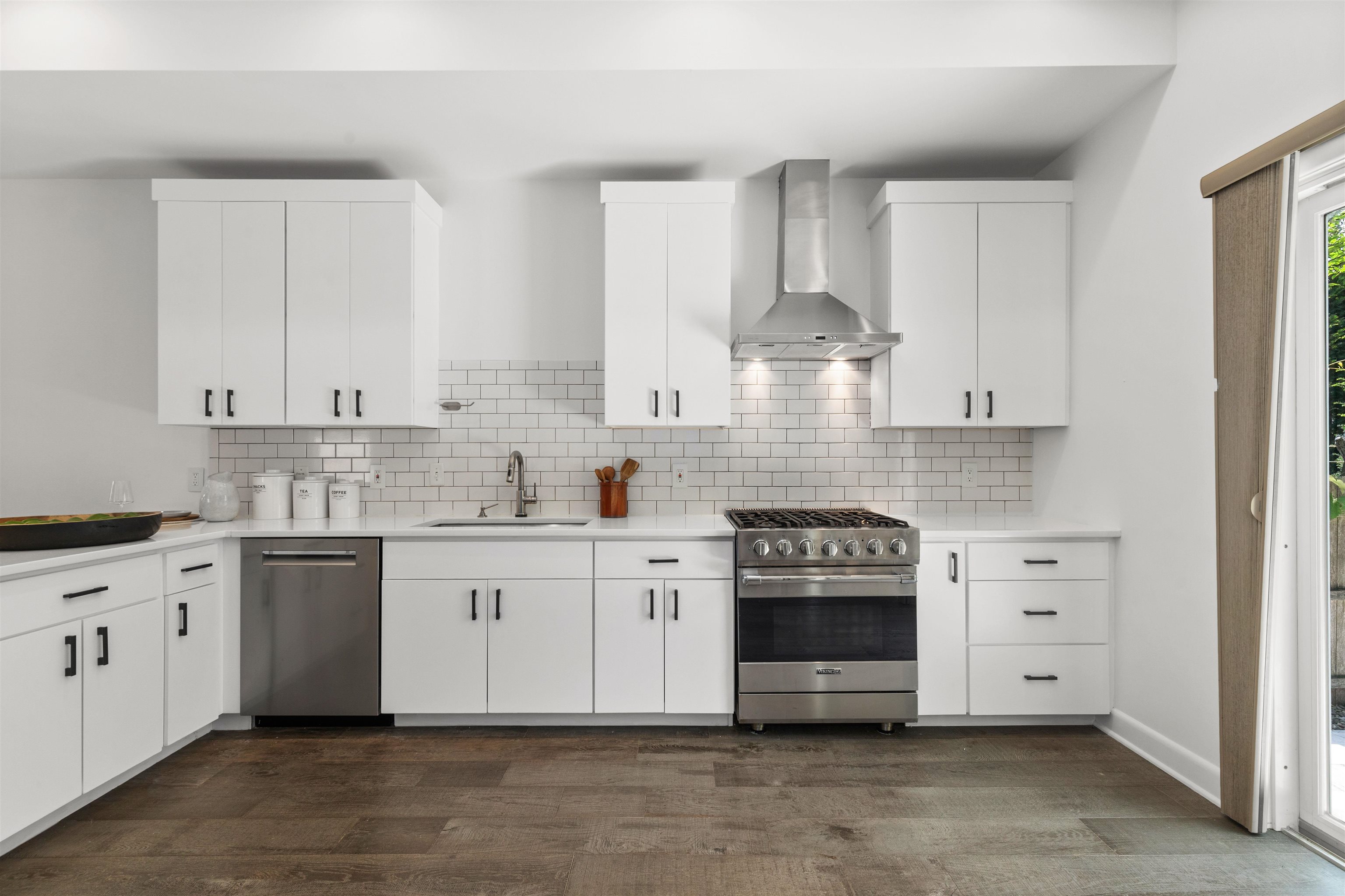 627 GREGORY AVE - Photo 2