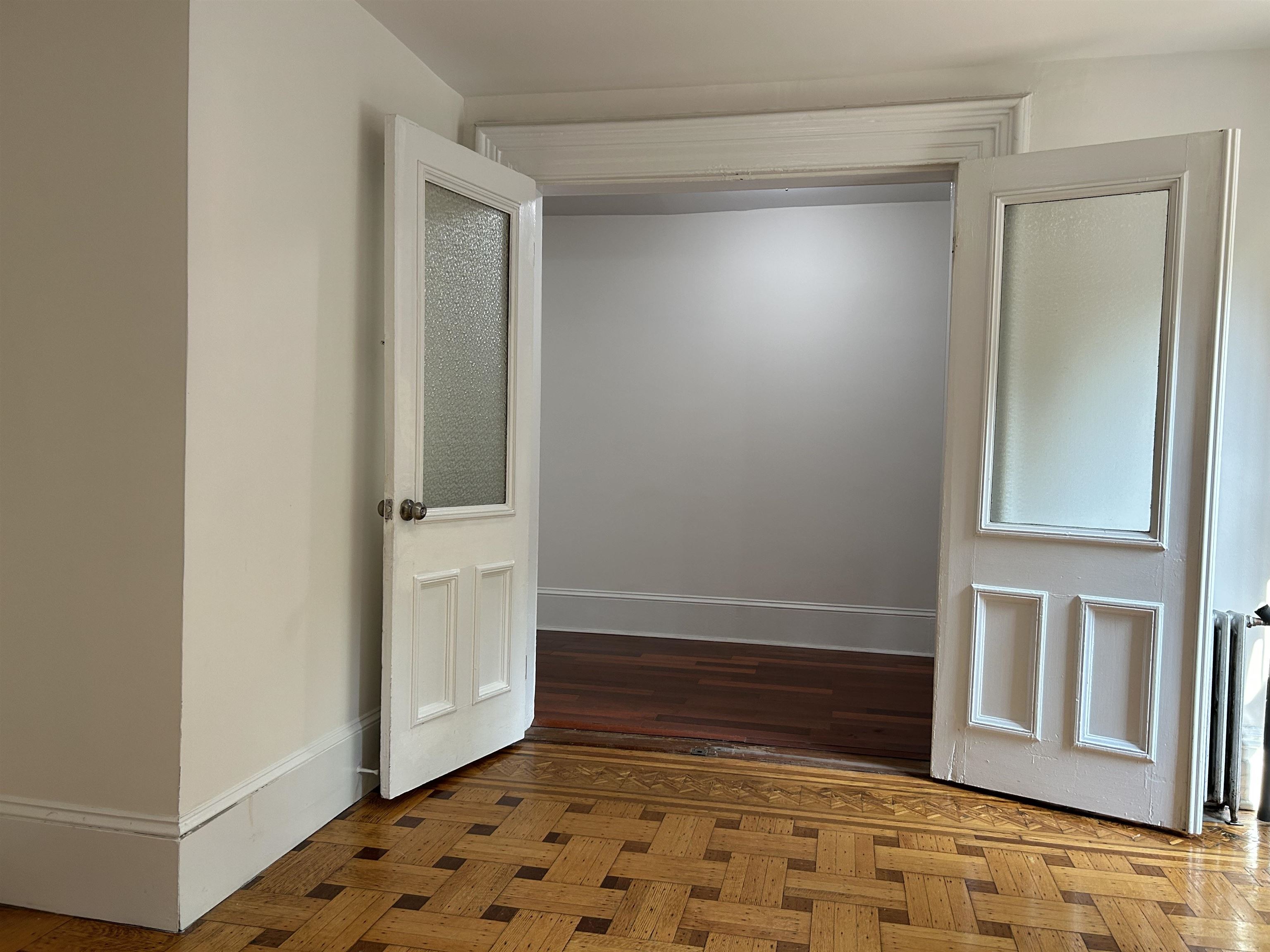 268 MONTGOMERY ST - Photo 4