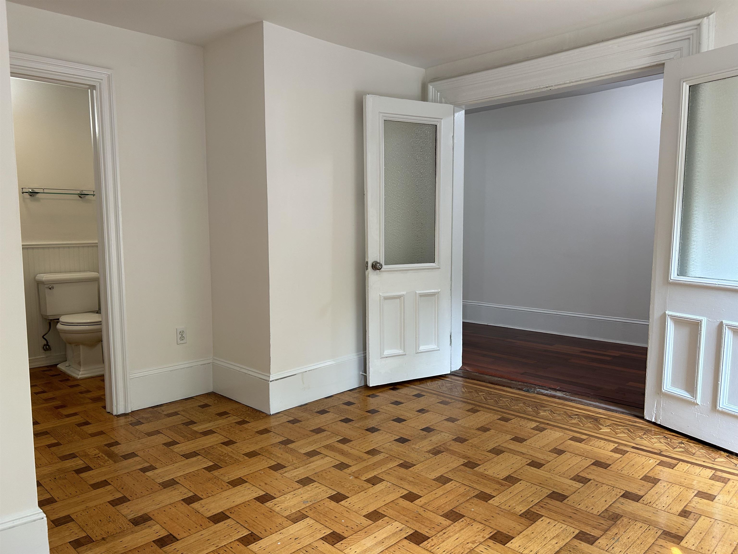 268 MONTGOMERY ST - Photo 5