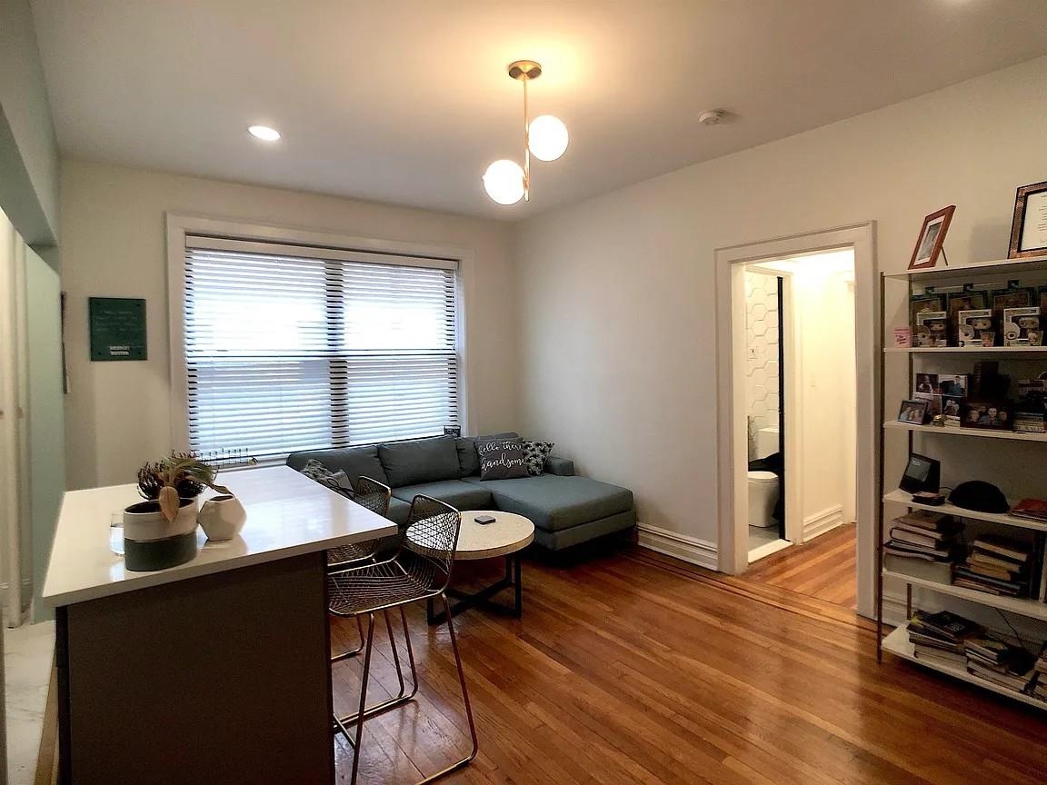 56 GLENWOOD AVE - Photo 2