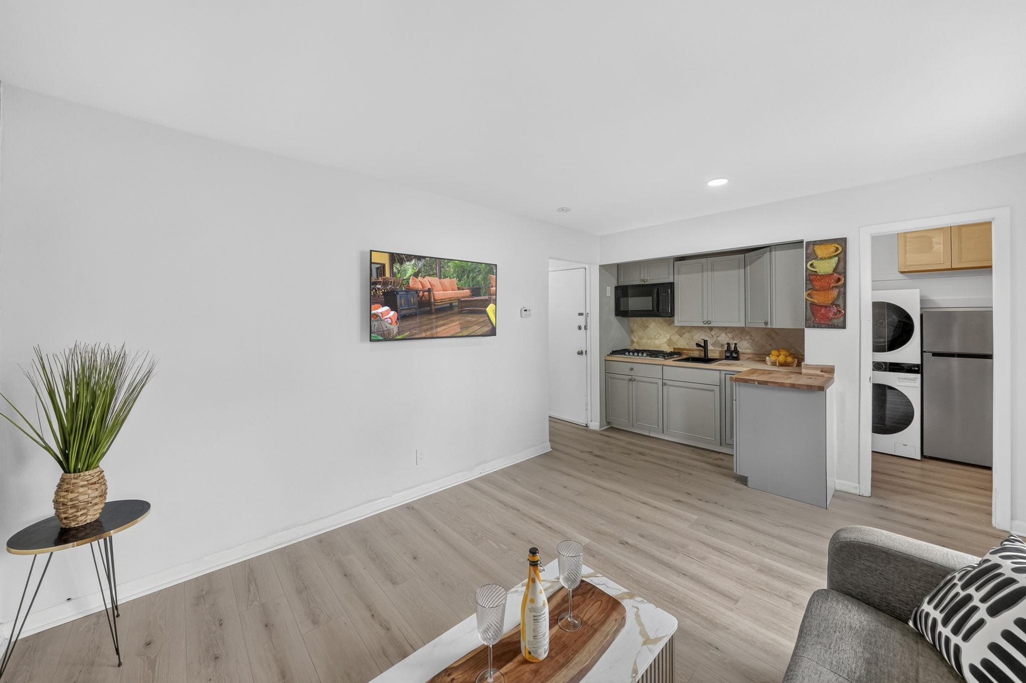9052 NEW YORK AVE - Photo 4